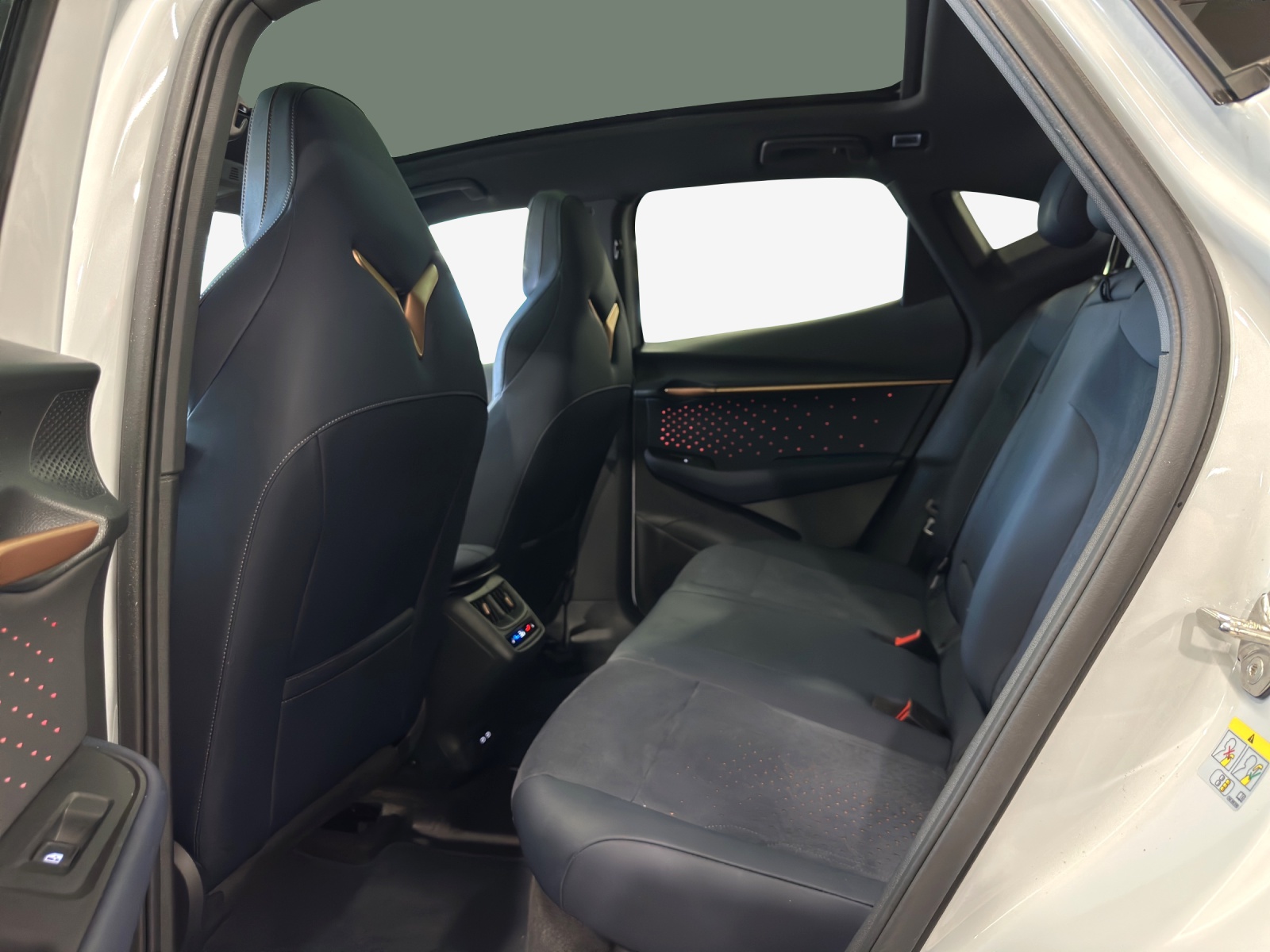 CUPRA Tavascan Type 9 77 kWh Adrenaline-image-12