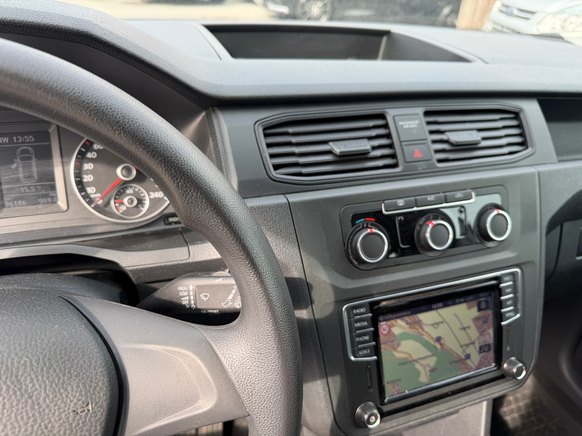 VW Caddy Maxi 2.0TDI Entry BlueMotion Technology-image-10