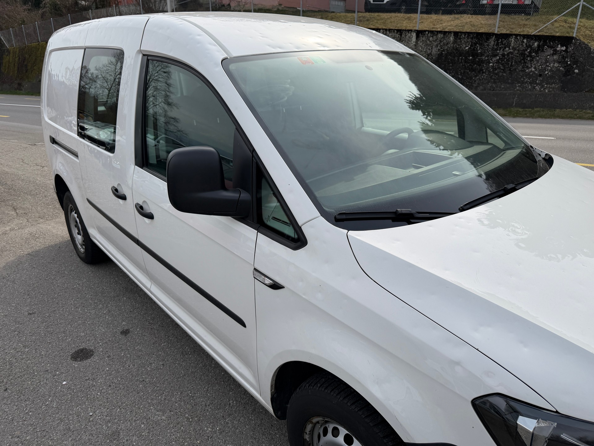 VW Caddy Maxi 2.0TDI Entry BlueMotion Technology-image-6