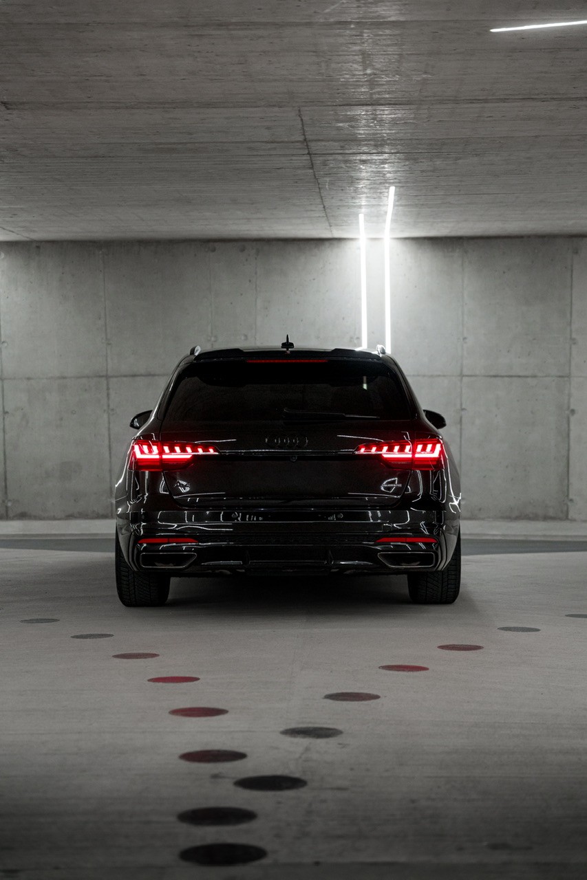 AUDI A4 Avant 45 TFSI S line S-tronic quattro-image-3