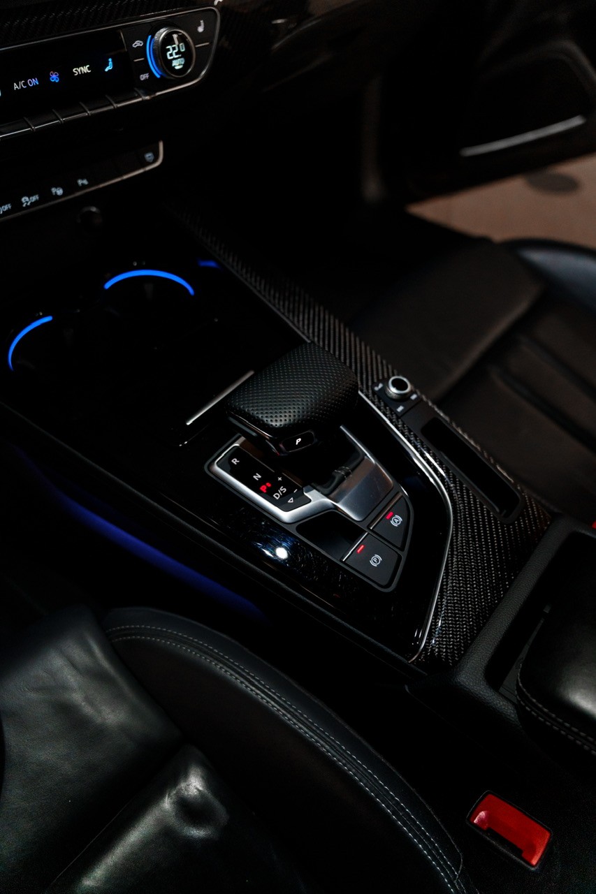 AUDI A4 Avant 45 TFSI S line S-tronic quattro-image-9