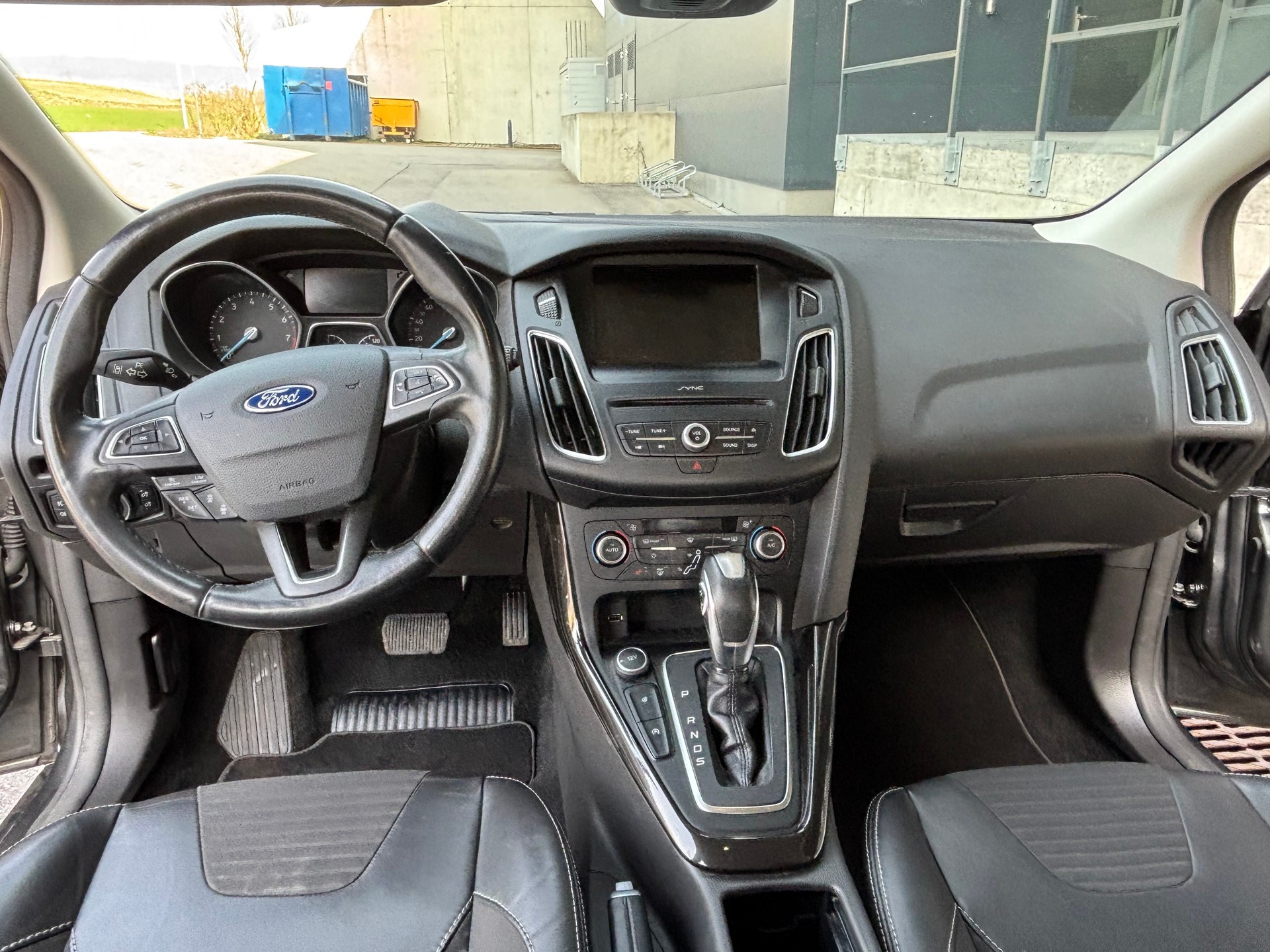 FORD Focus 1.5 SCTi Titanium X Automatic-image-10