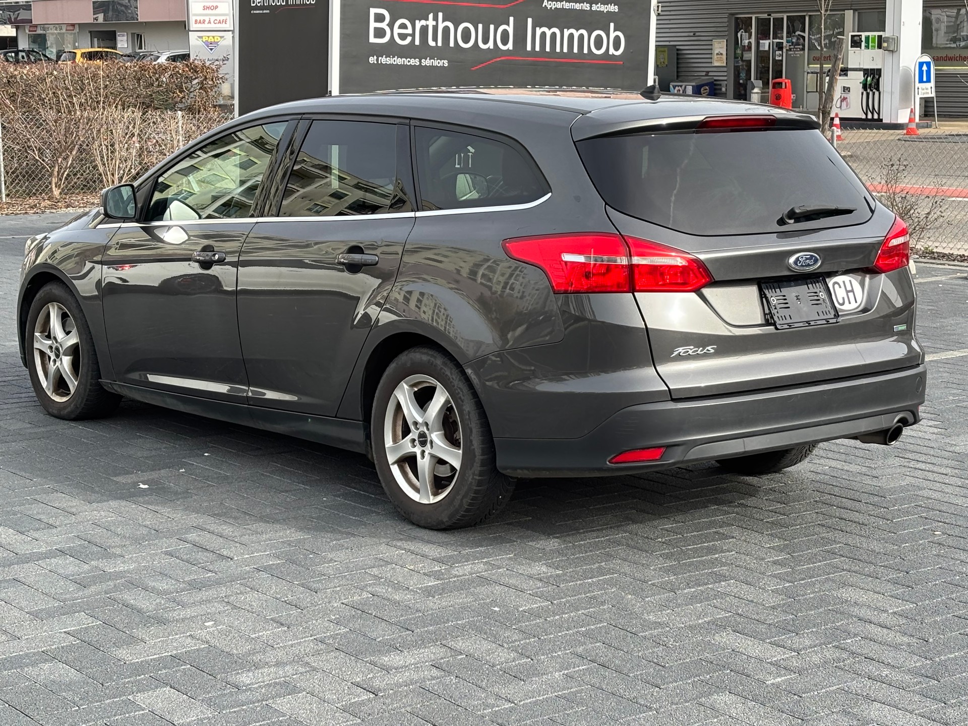 FORD Focus 1.5 SCTi Titanium X Automatic-image-3