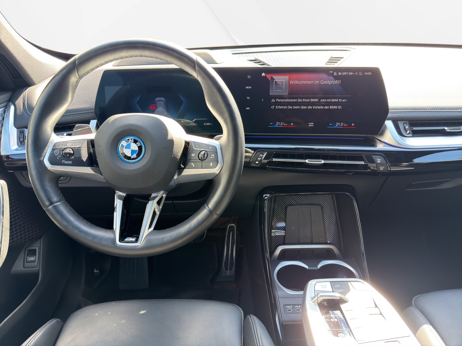 BMW iX1 xDrive 30 M Sport-image-13