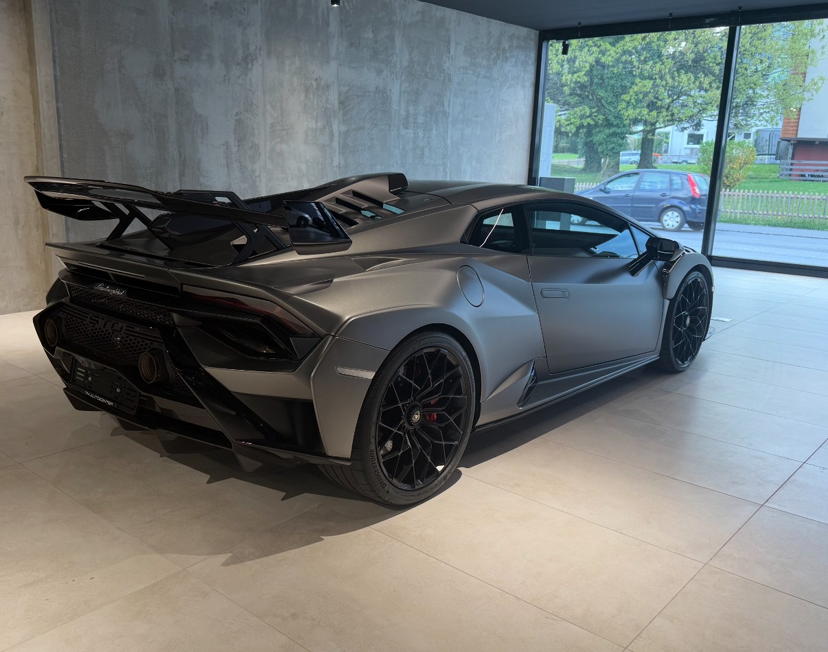 LAMBORGHINI Huracan STO Coupé DCT RWD-image-2