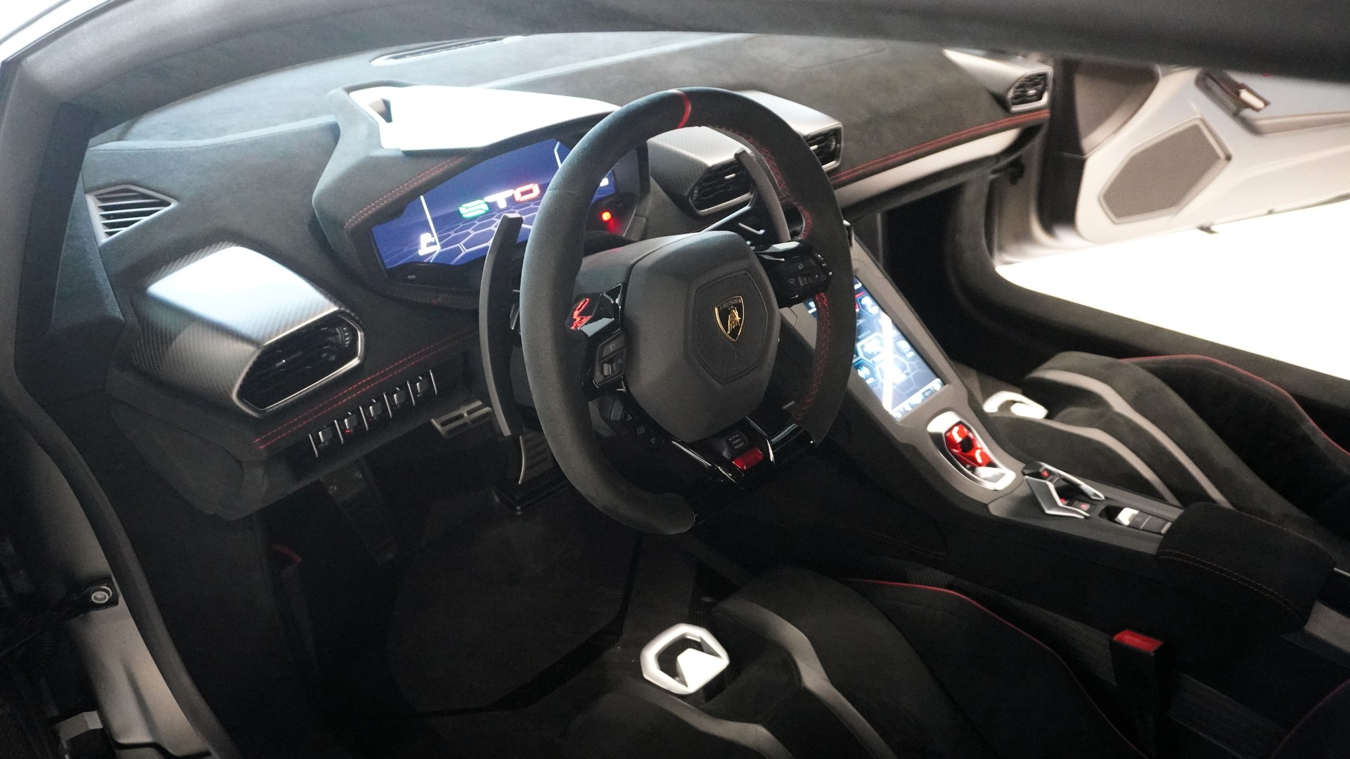 LAMBORGHINI Huracan STO Coupé DCT RWD-image-10