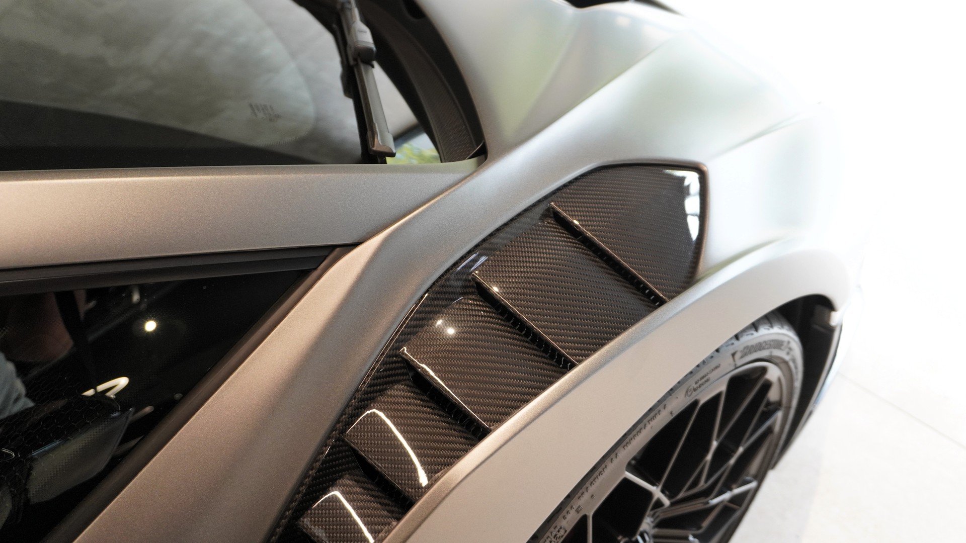 LAMBORGHINI Huracan STO Coupé DCT RWD-image-5