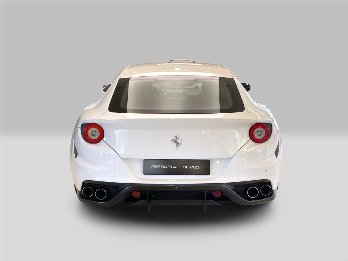 FERRARI FF-image-7