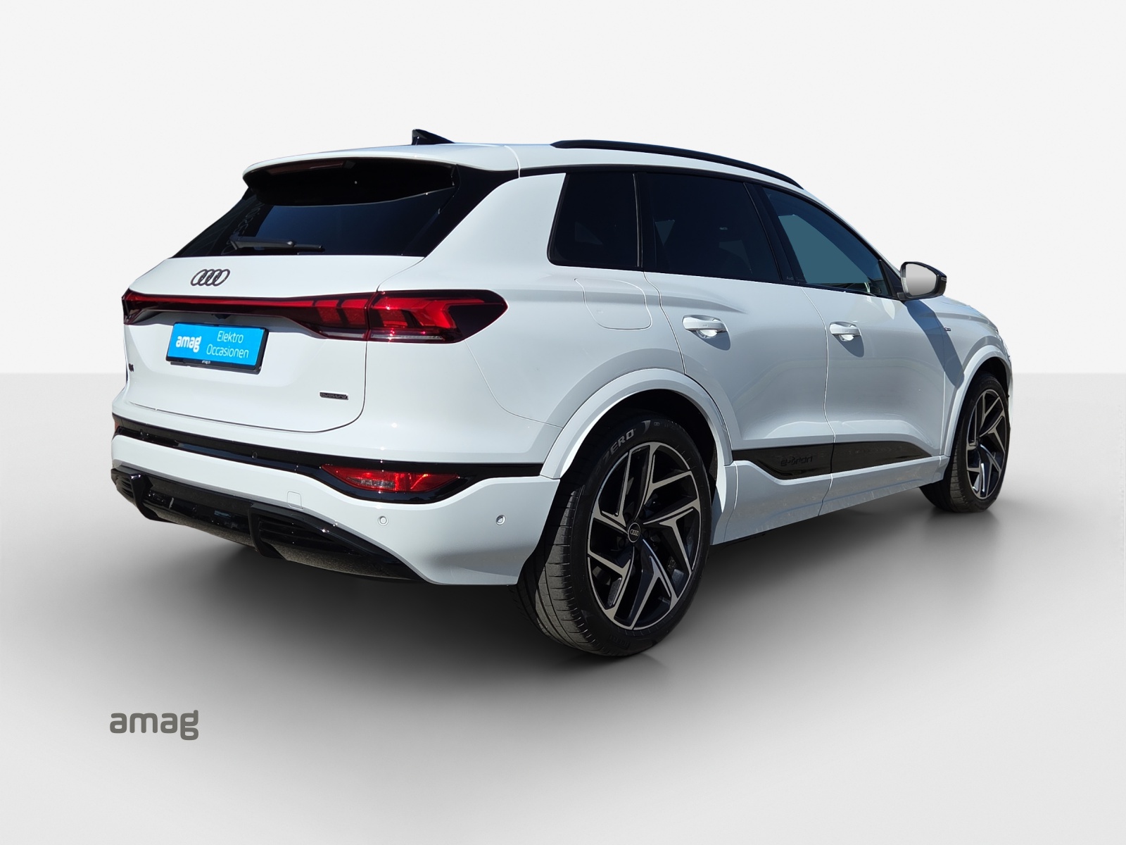 AUDI Q6 e-tron quattro-image-5