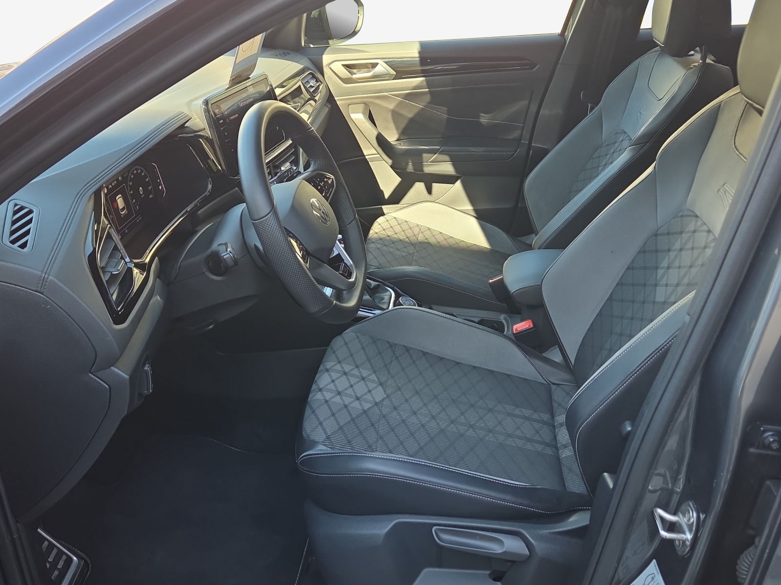 VW T-Roc 2.0 TSI R-Line DSG 4Motion-image-7