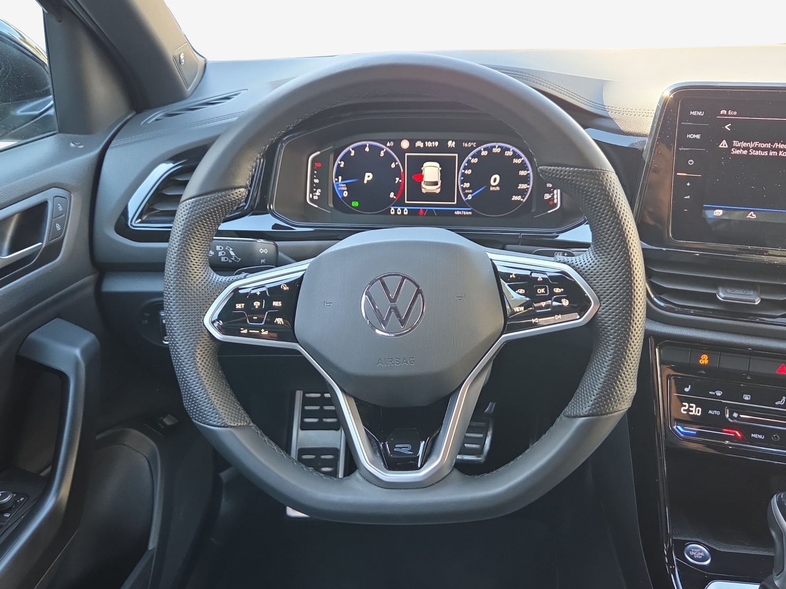 VW T-Roc 2.0 TSI R-Line DSG 4Motion-image-9
