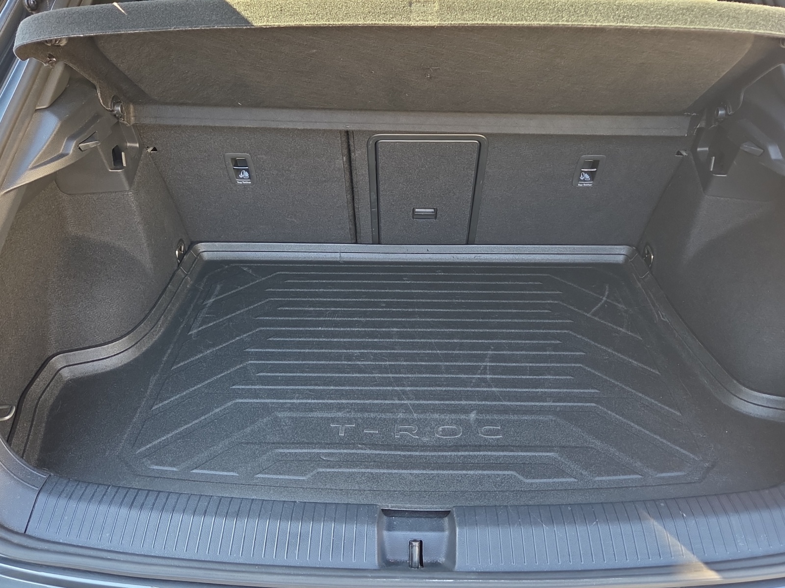 VW T-Roc 2.0 TSI R-Line DSG 4Motion-image-12