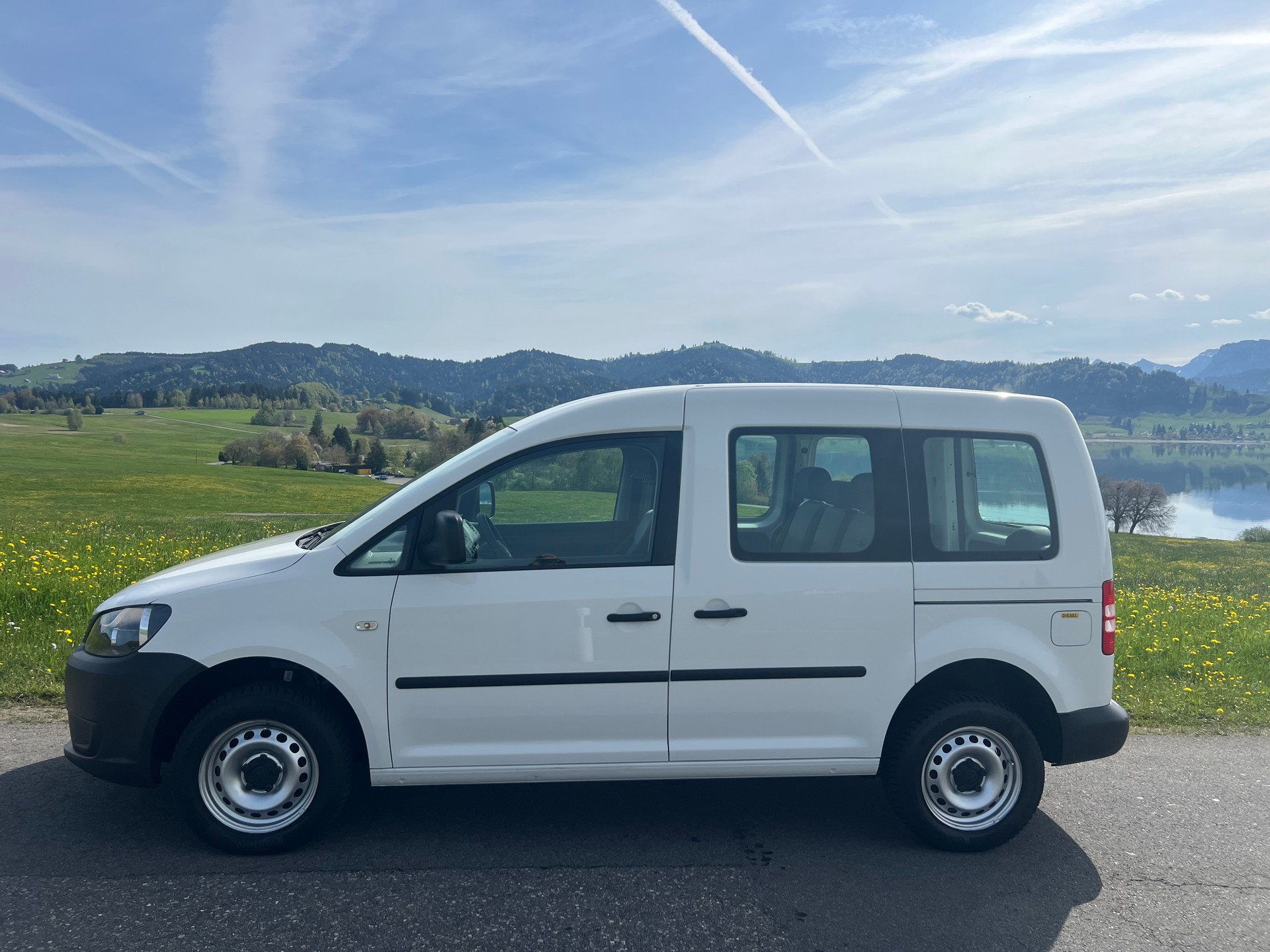 VW Caddy 2.0 TDI 4Motion-image-2