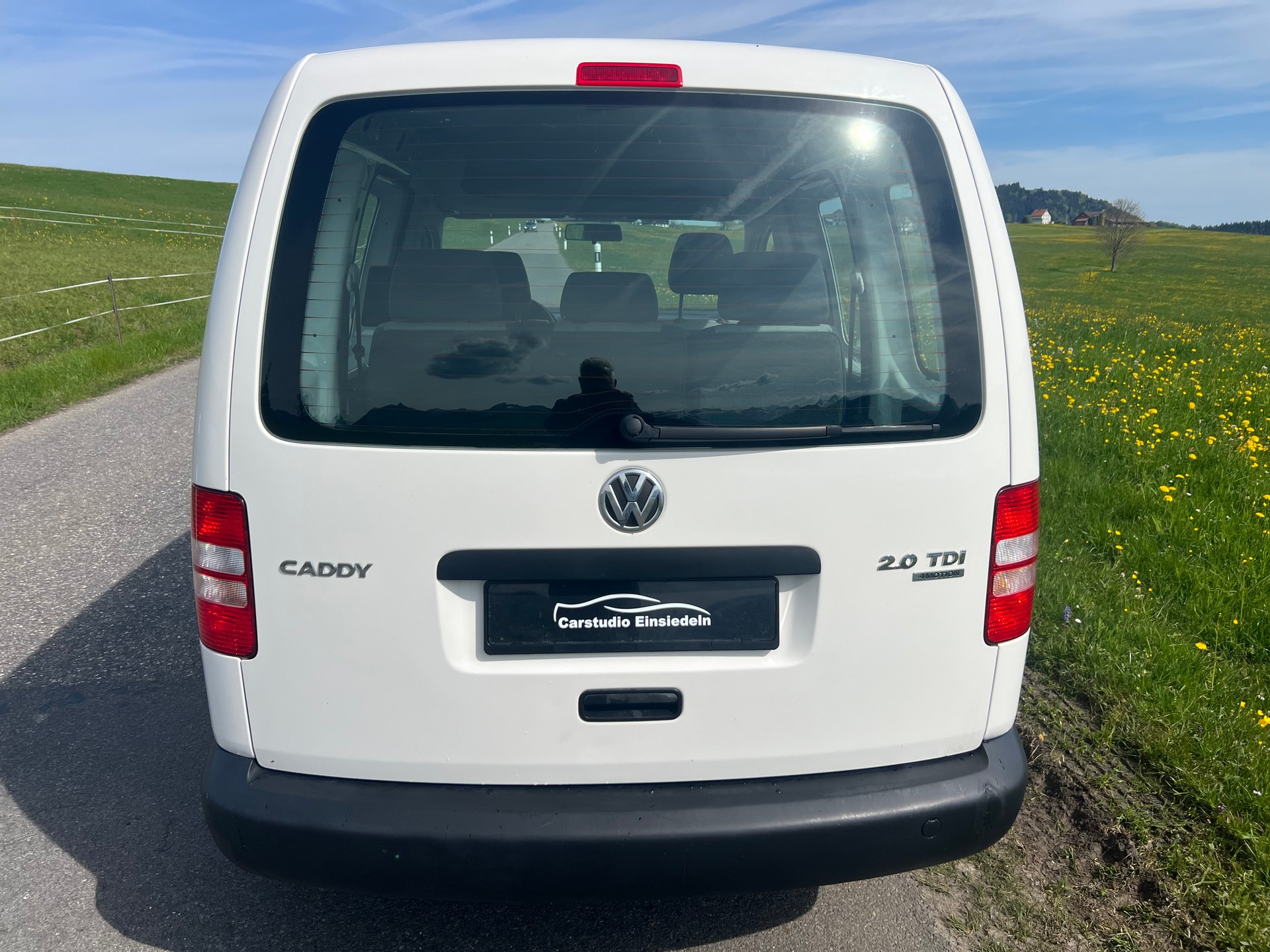 VW Caddy 2.0 TDI 4Motion-image-5