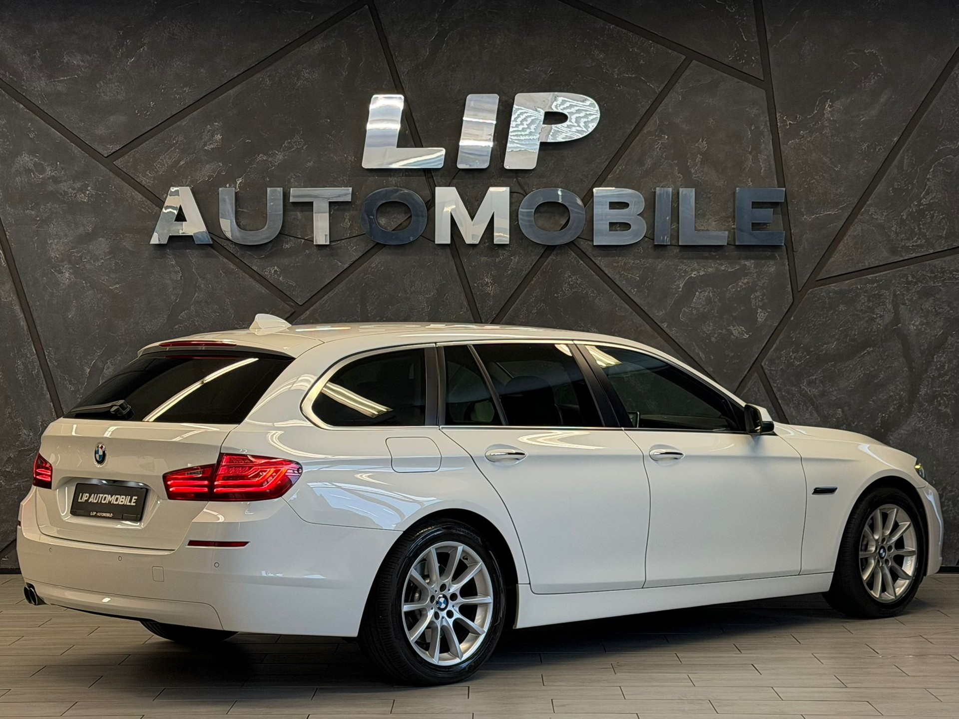 BMW 520d Touring Steptronic-image-5