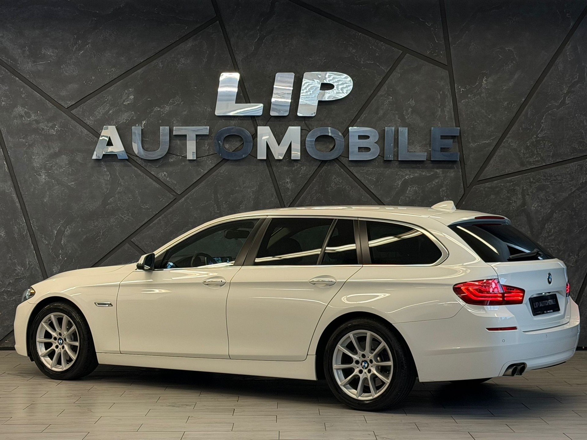 BMW 520d Touring Steptronic-image-7