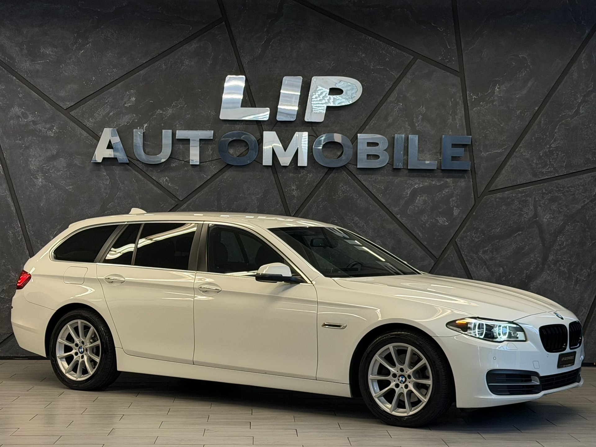 BMW 520d Touring Steptronic-image-2