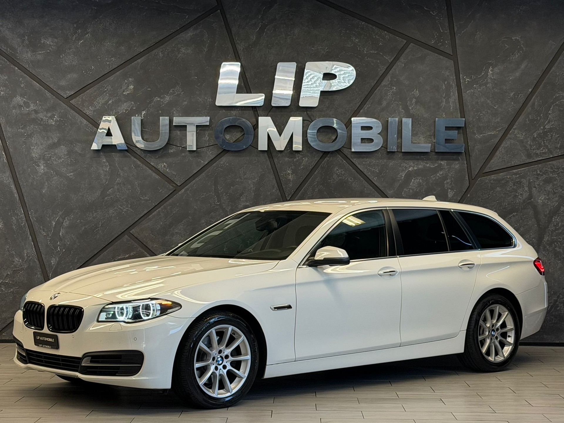 BMW 520d Touring Steptronic-image-0