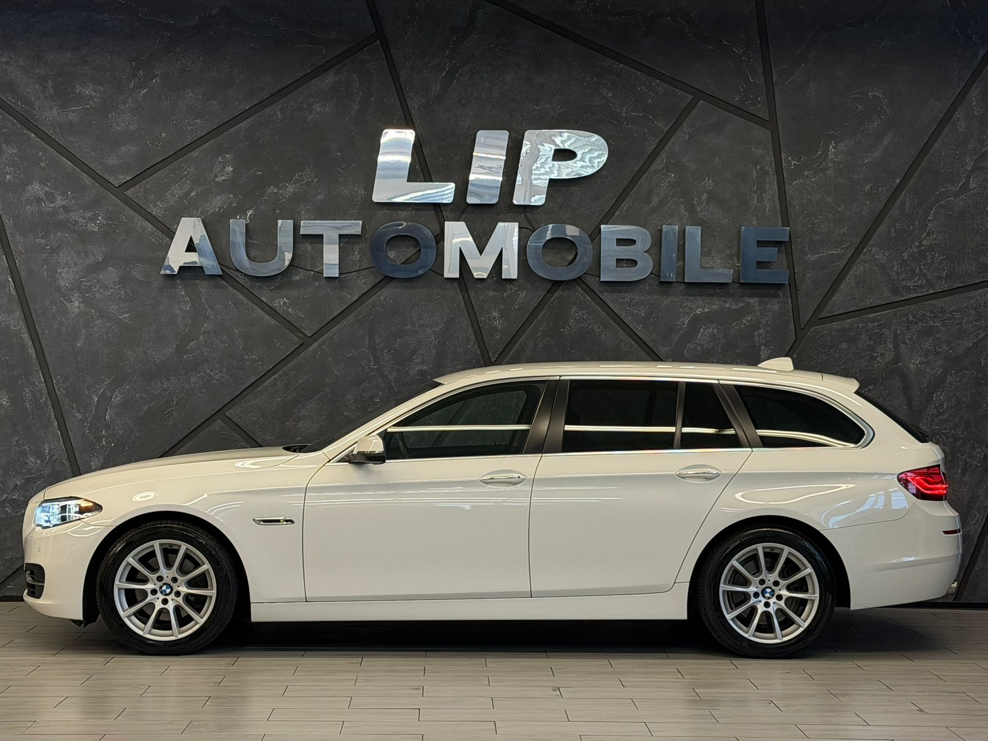 BMW 520d Touring Steptronic-image-4