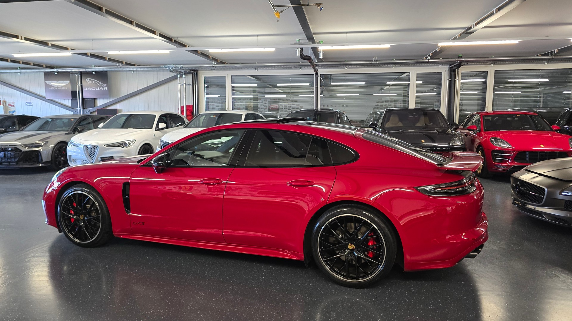 PORSCHE Panamera GTS PDK-image-7