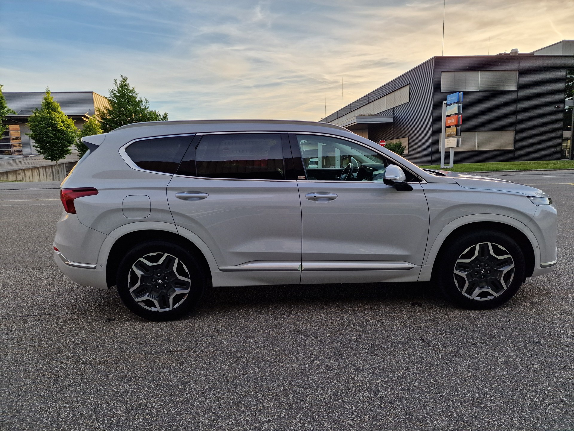 HYUNDAI Santa Fe 1.6 T-GDi PHEV Vertex 4WD Automatic-image-5