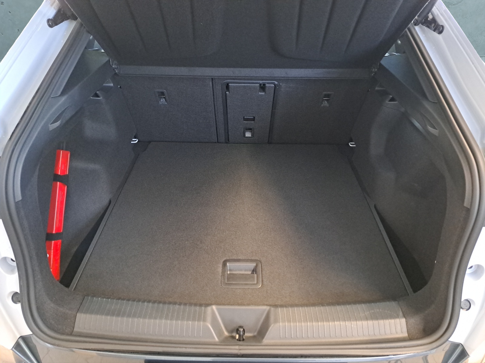 CUPRA Tavascan Type 9 77 kWh Adrenaline-image-16