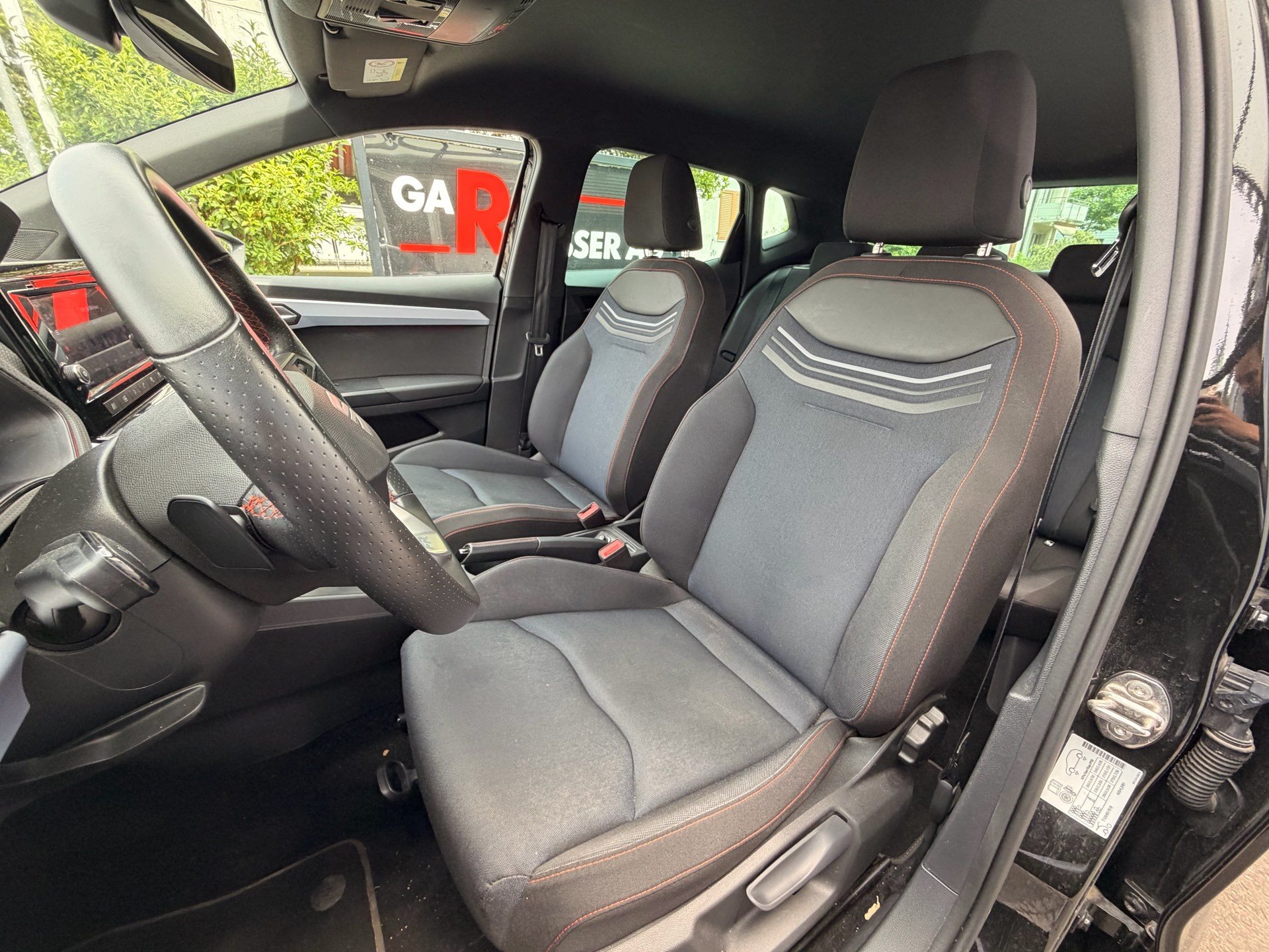 SEAT Ibiza 1.0 TSI DSG FR-image-8