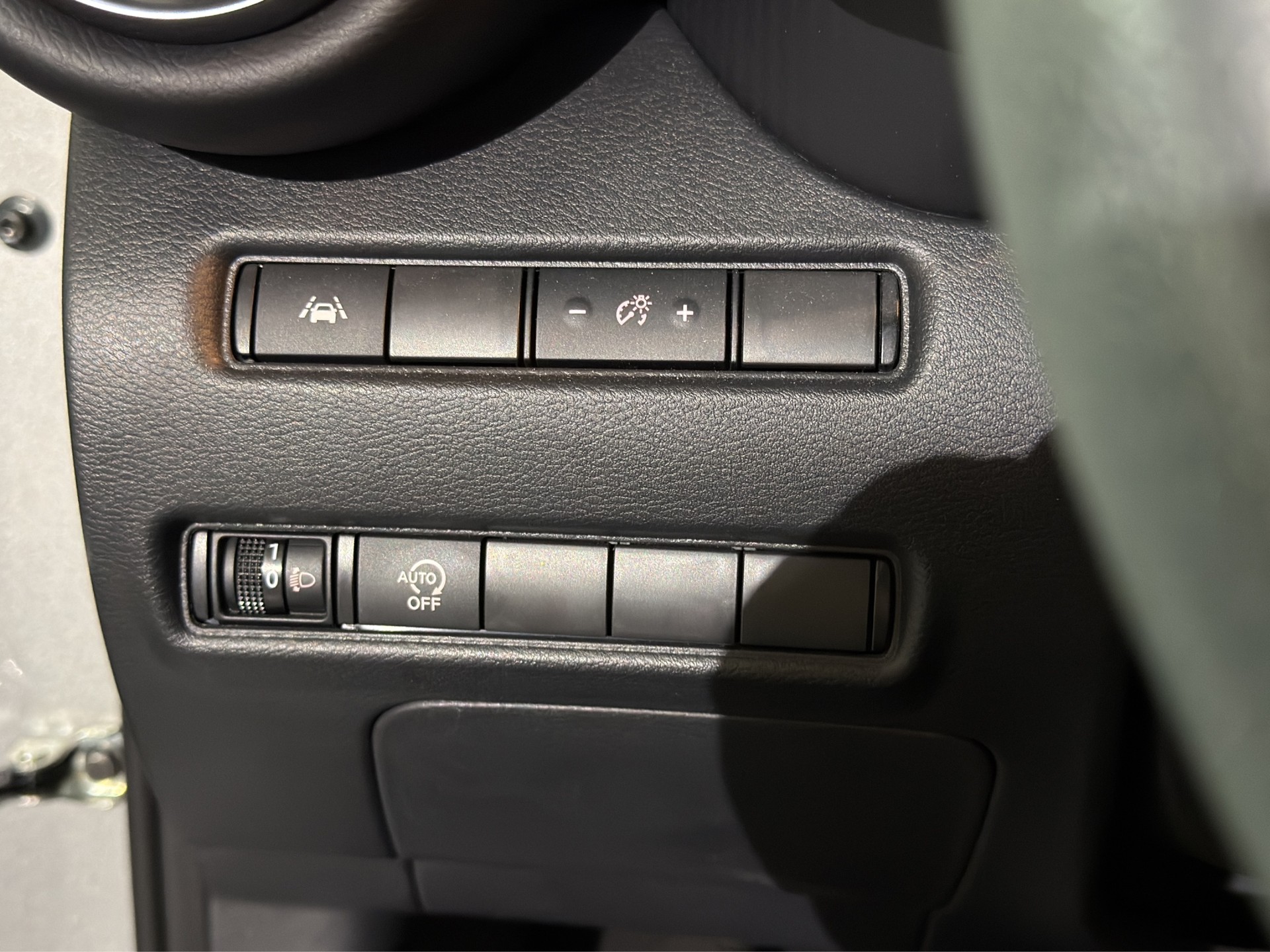 NISSAN Juke 1.0 DIG-T N-Connecta DCT-image-17