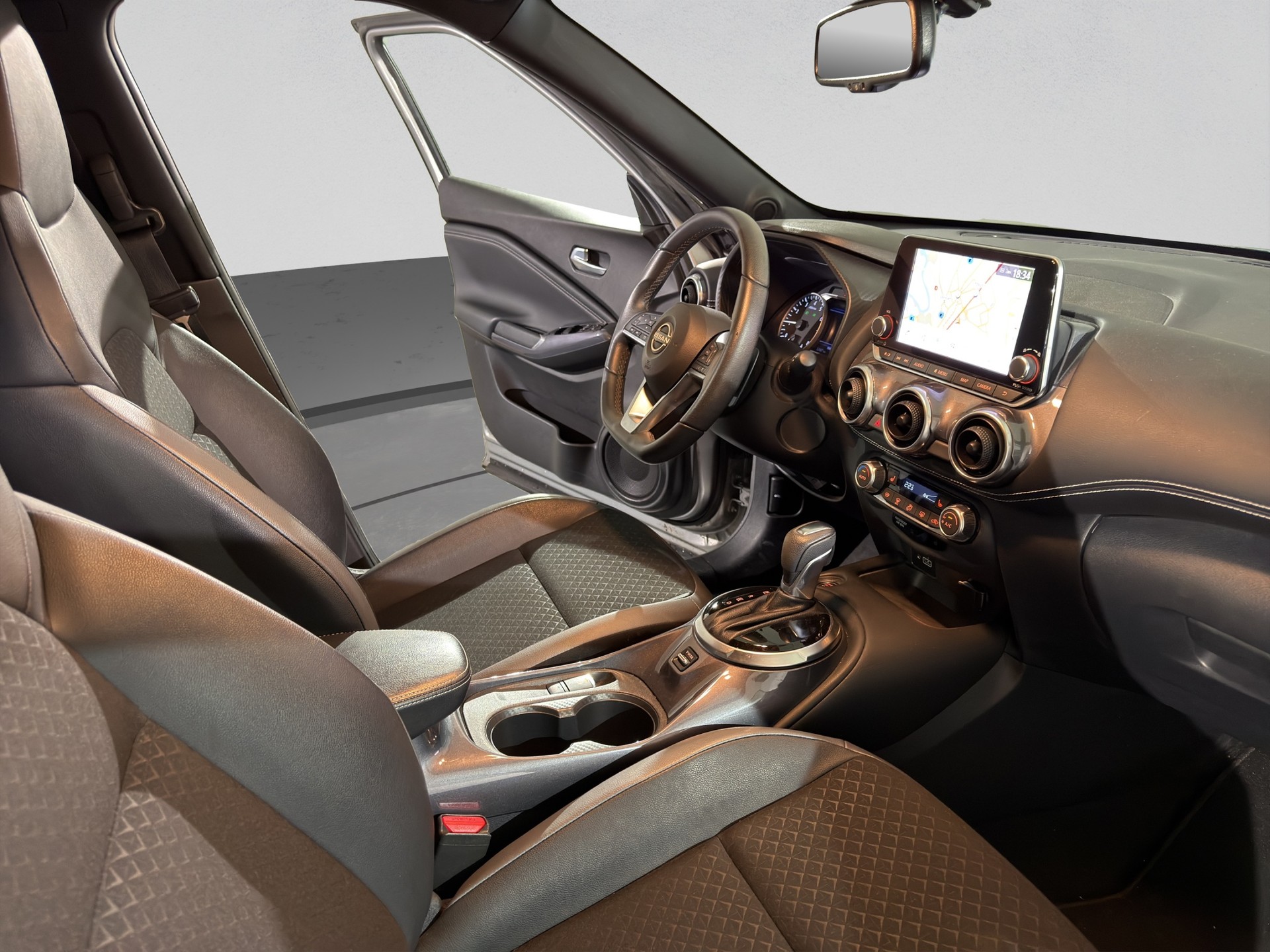NISSAN Juke 1.0 DIG-T N-Connecta DCT-image-14