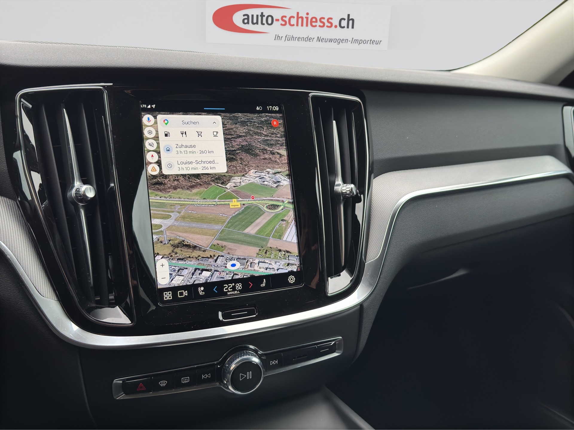VOLVO V60 B4 Plus Dark DCT-image-12
