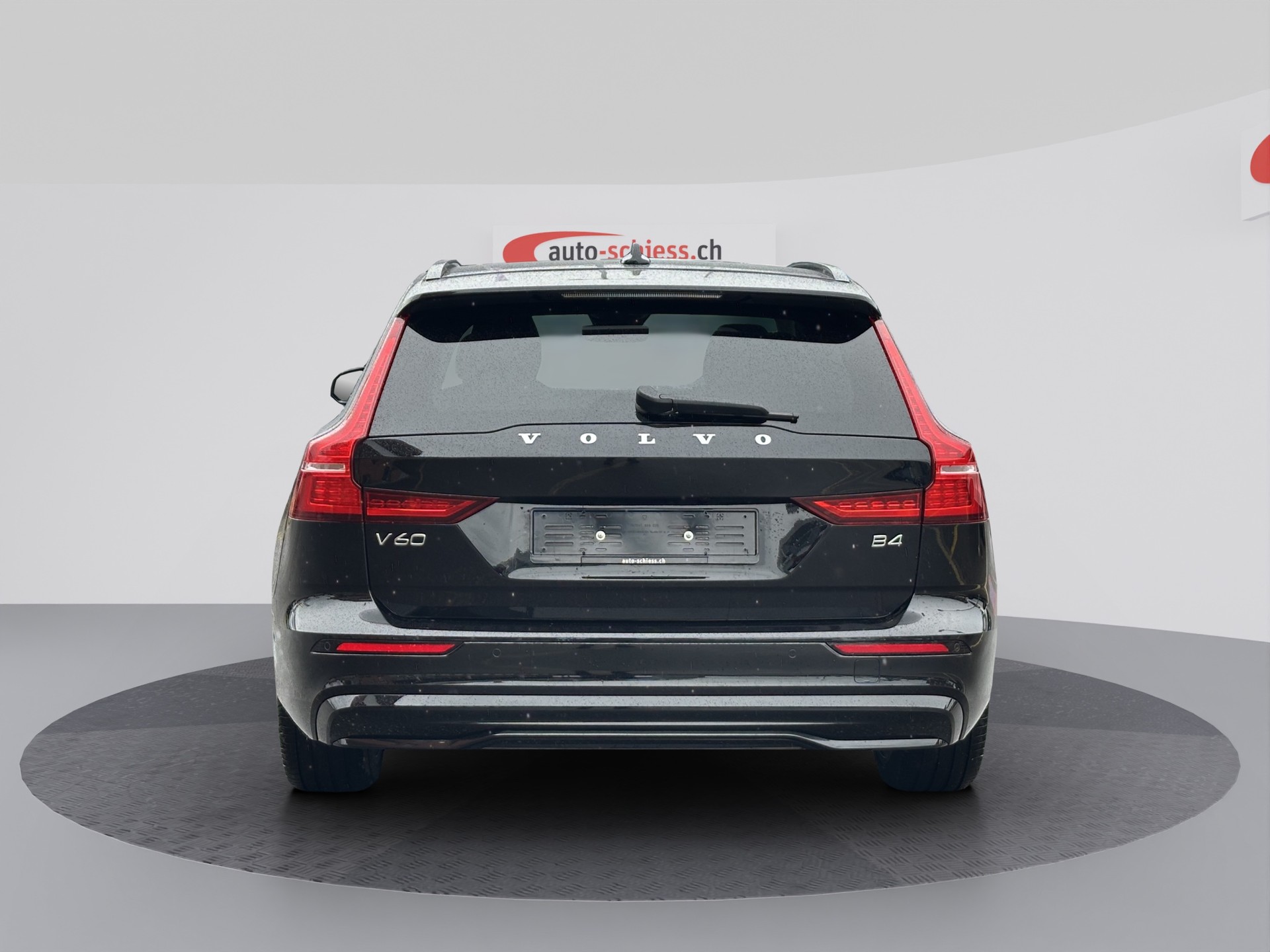 VOLVO V60 B4 Plus Dark DCT-image-3