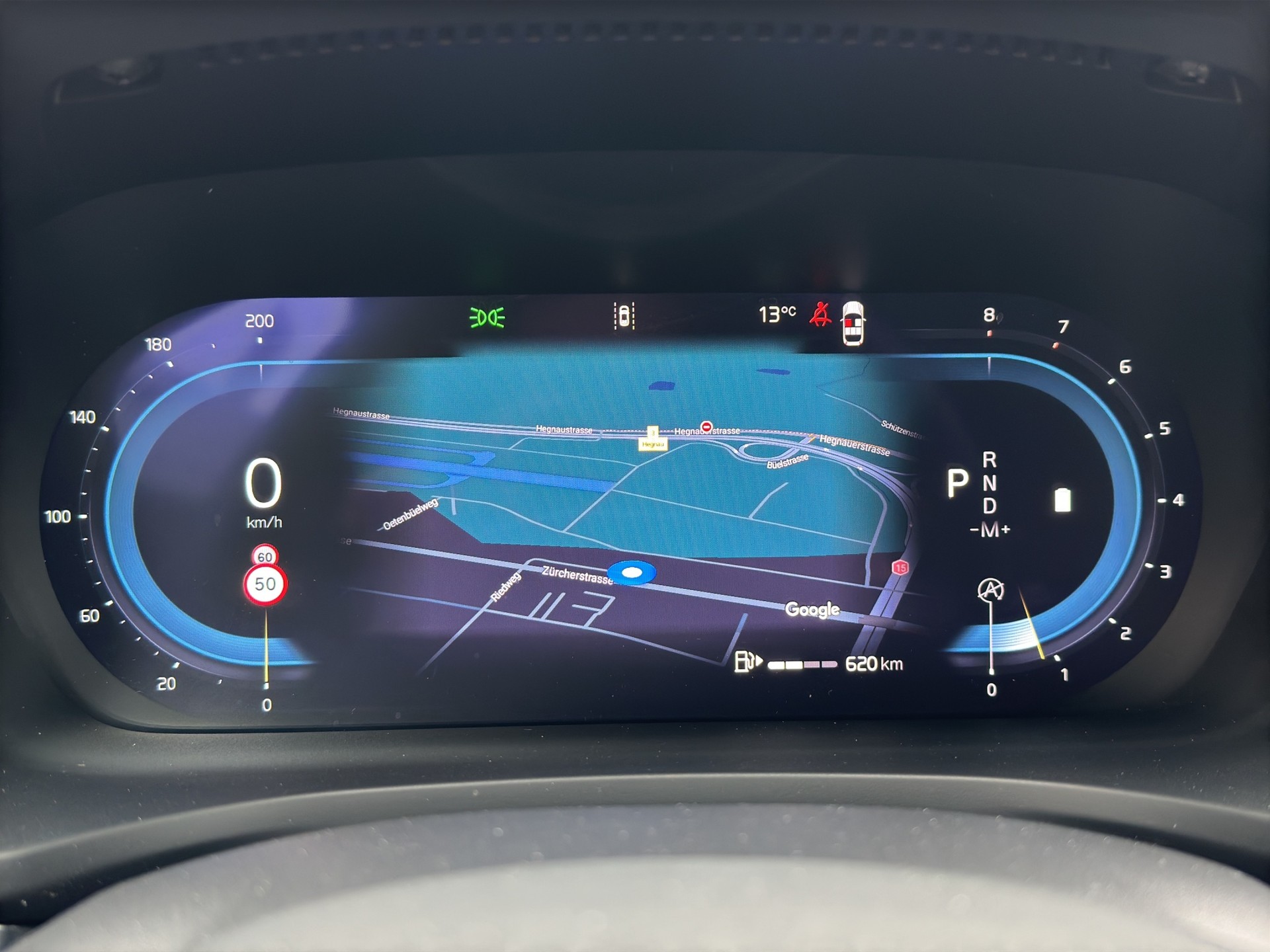 VOLVO V60 B4 Plus Dark DCT-image-11