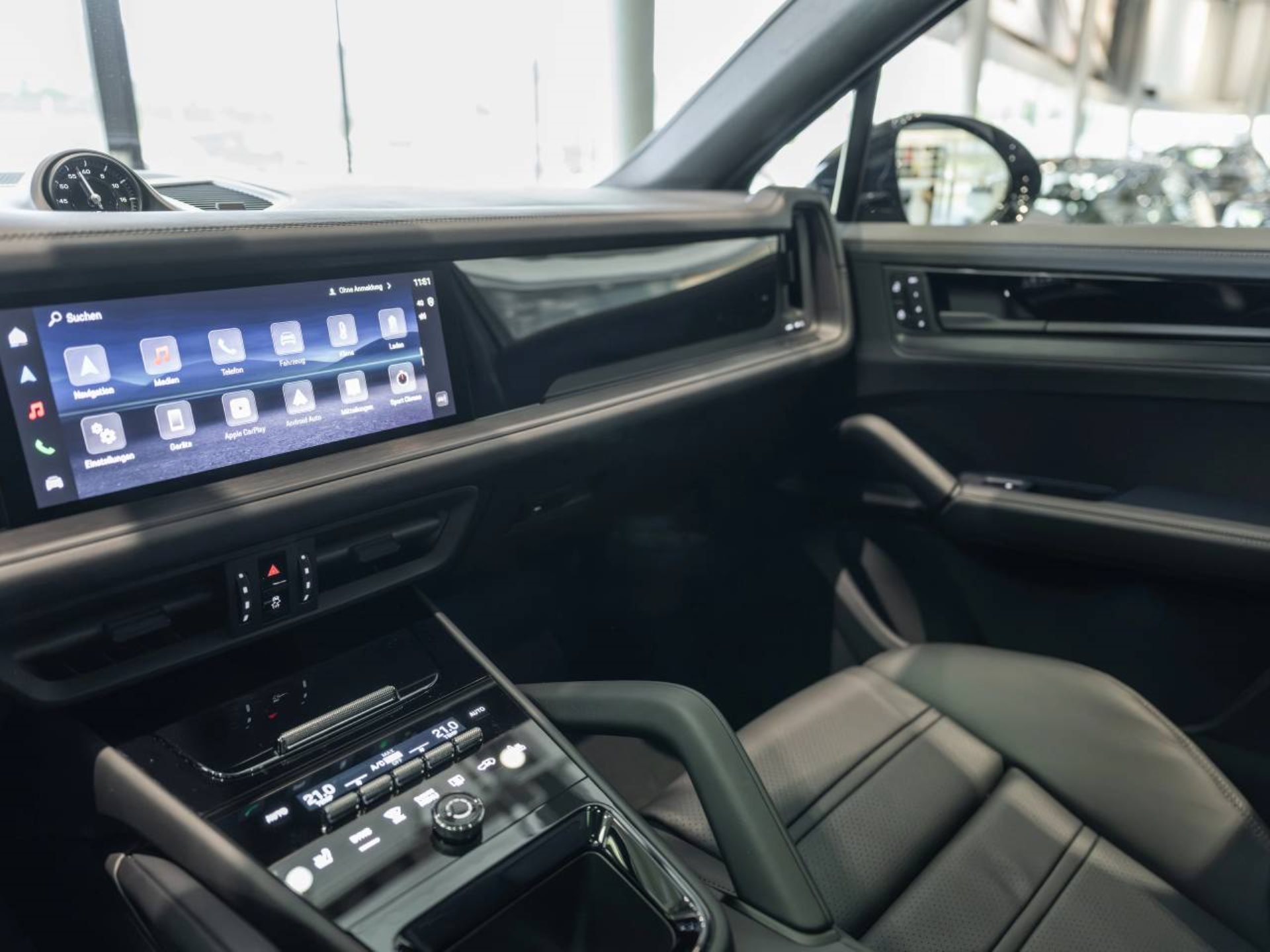 PORSCHE Cayenne E-Hybrid Coupé Black Edition-image-16