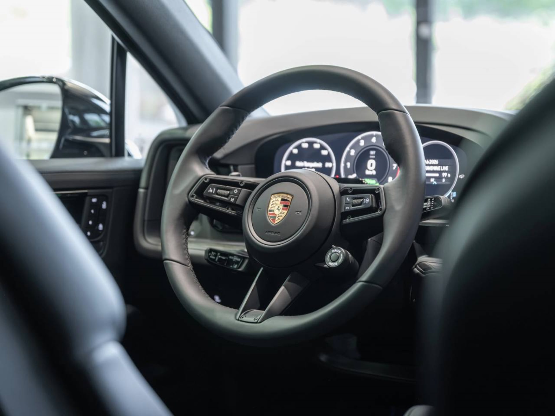 PORSCHE Cayenne E-Hybrid Coupé Black Edition-image-14