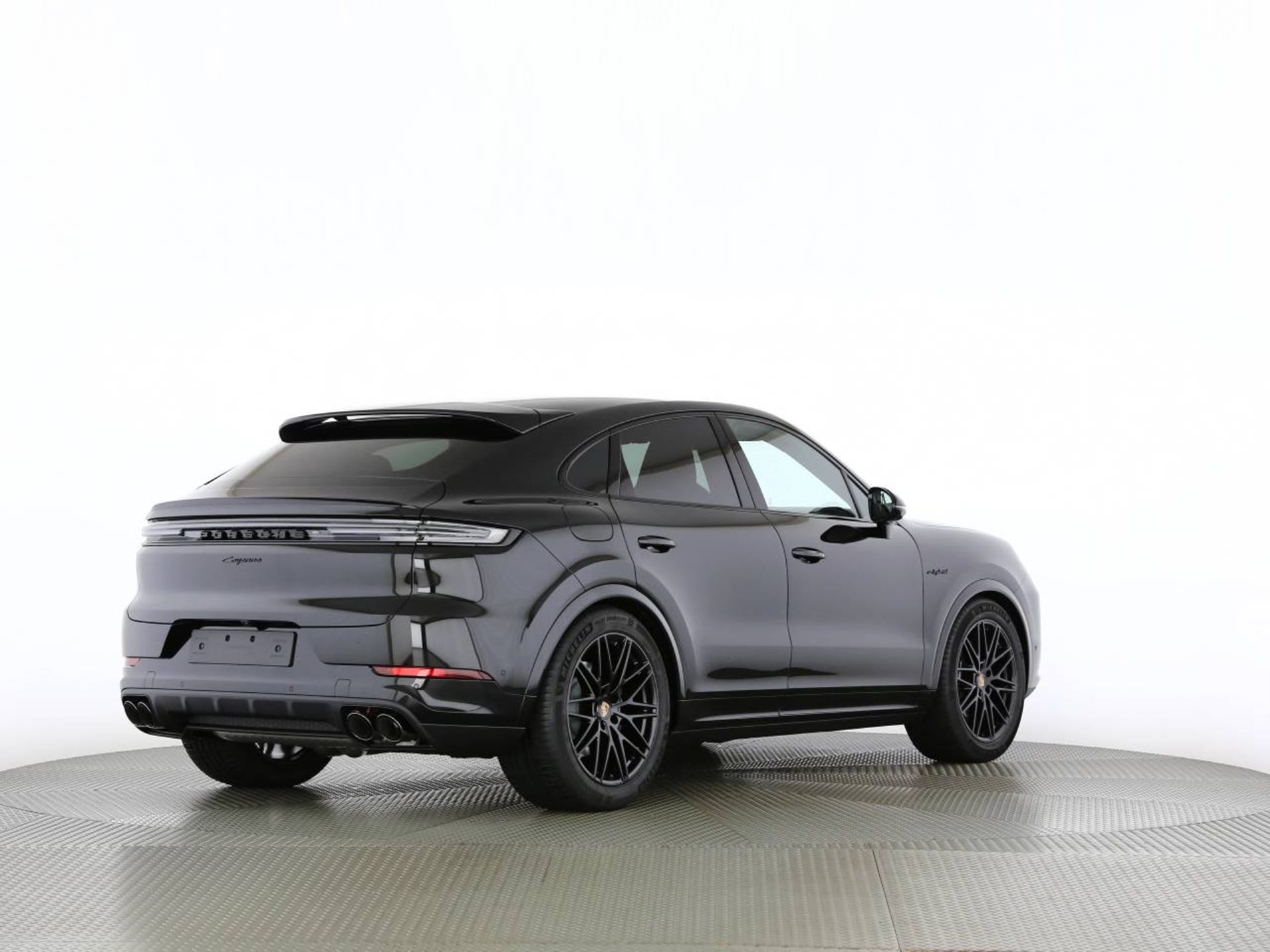 PORSCHE Cayenne E-Hybrid Coupé Black Edition-showroom-element-2