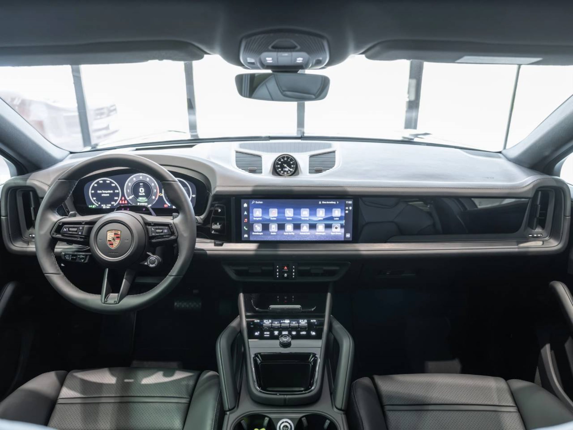 PORSCHE Cayenne E-Hybrid Coupé Black Edition-image-13