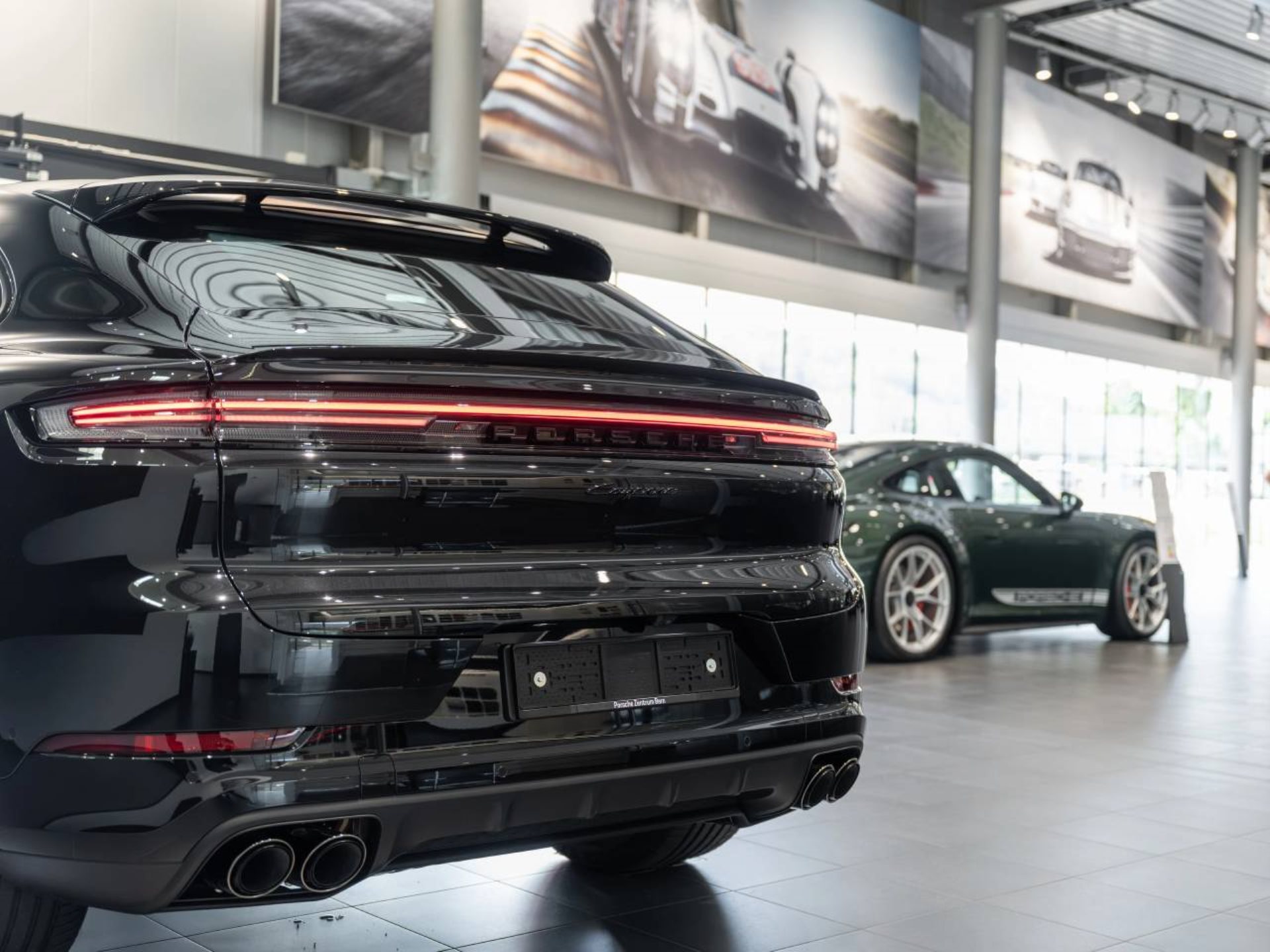 PORSCHE Cayenne E-Hybrid Coupé Black Edition-image-28