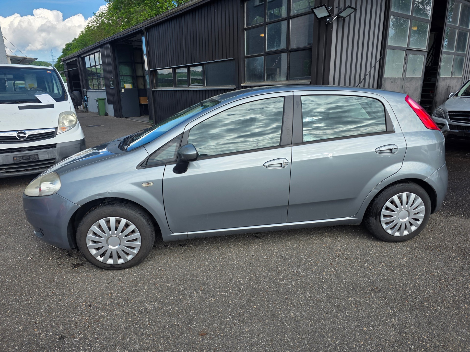 FIAT Punto 1.3 JTD Active-image-9