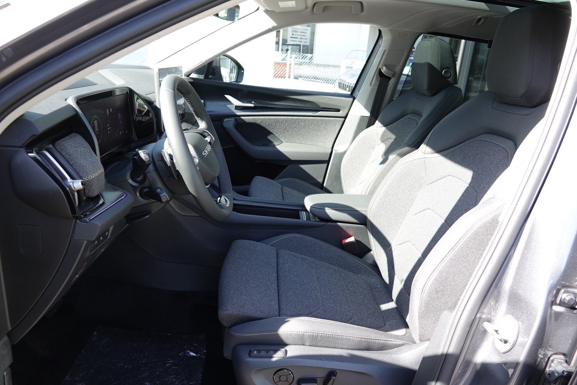 SKODA Kodiaq 2.0 TSI Dynamic-image-14