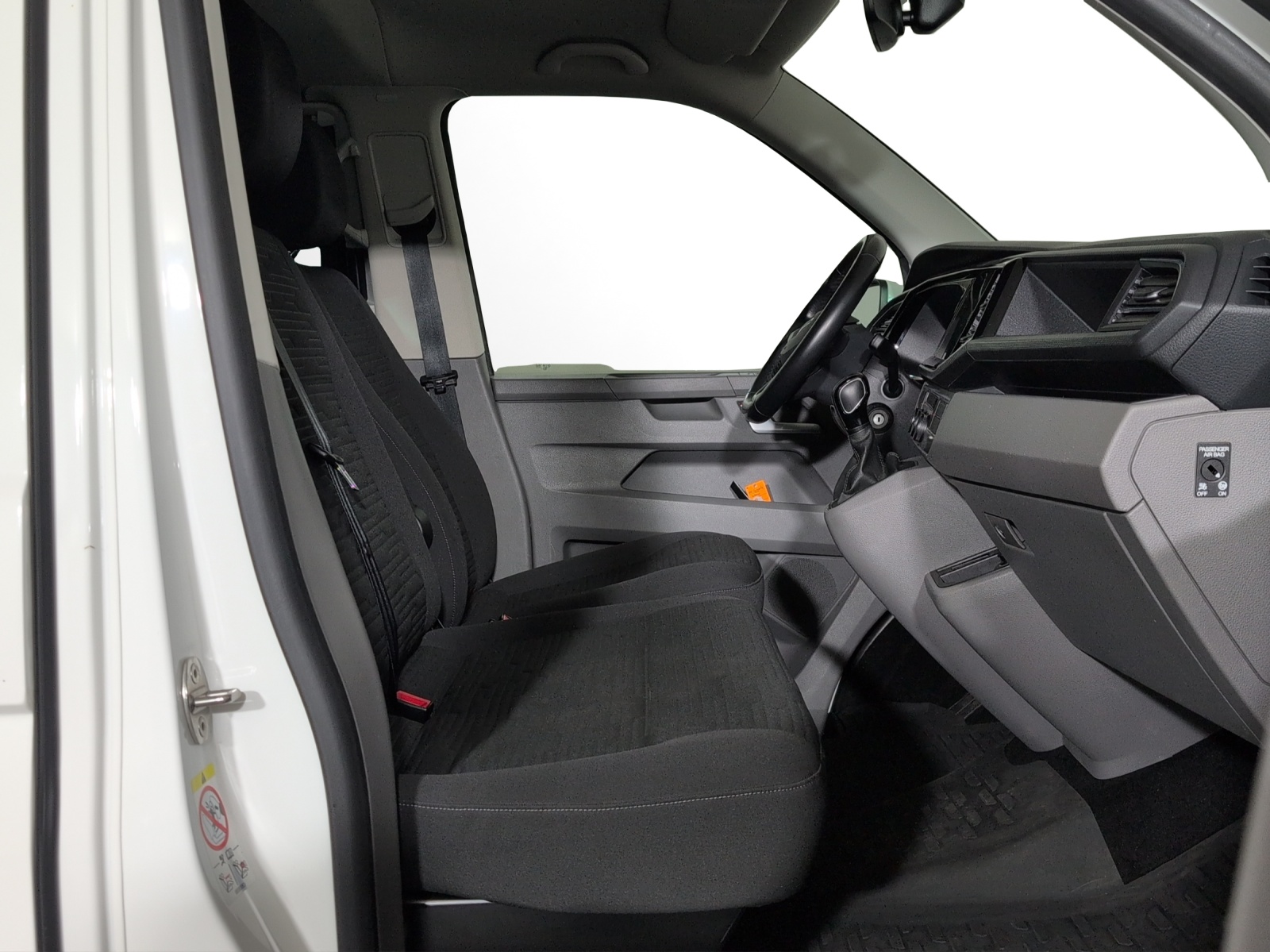VW T6.1 Caravelle 2.0 TDI Highline 4Motion-image-6