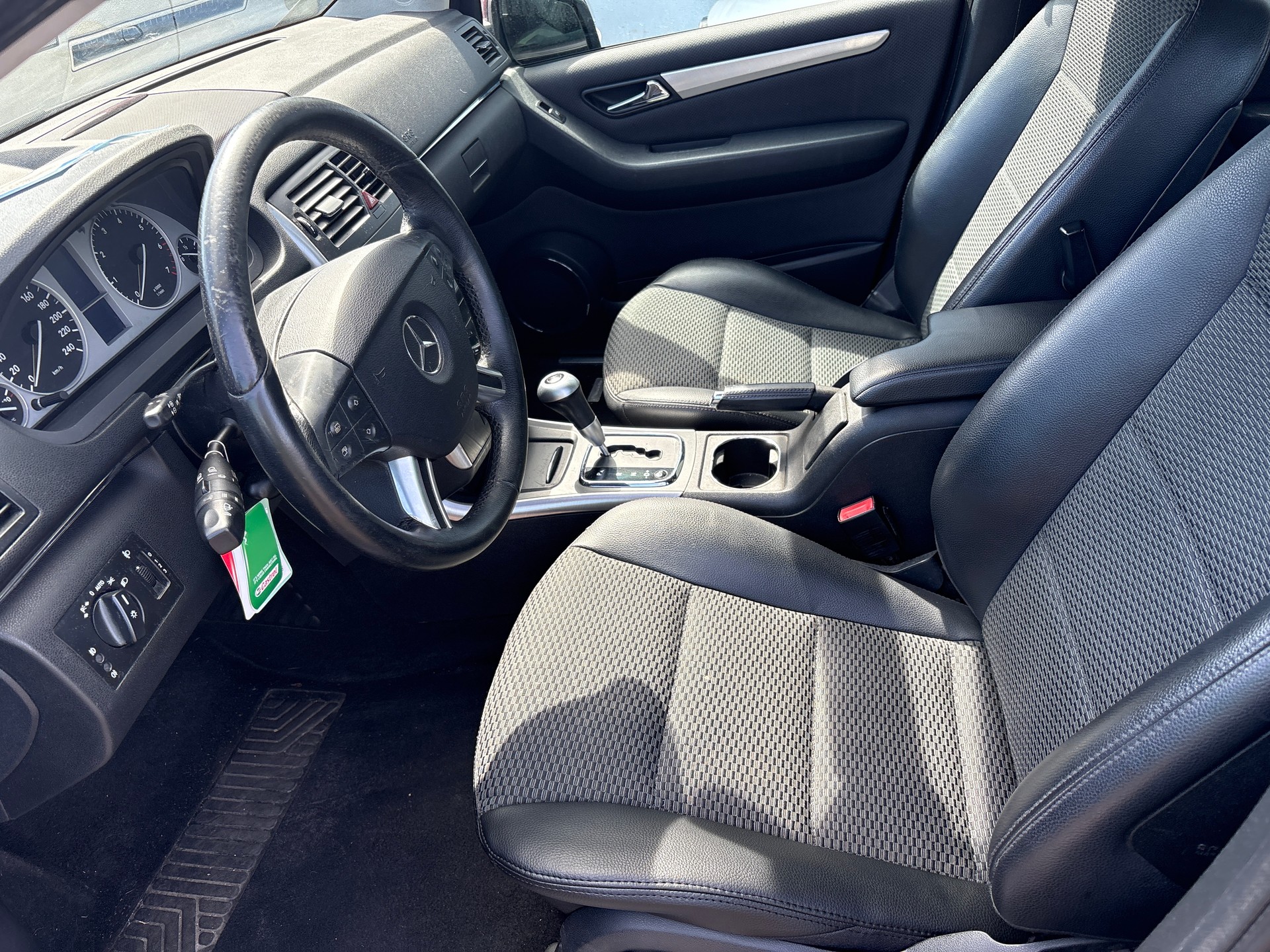MERCEDES-BENZ B 180 (170) Autotronic-image-6