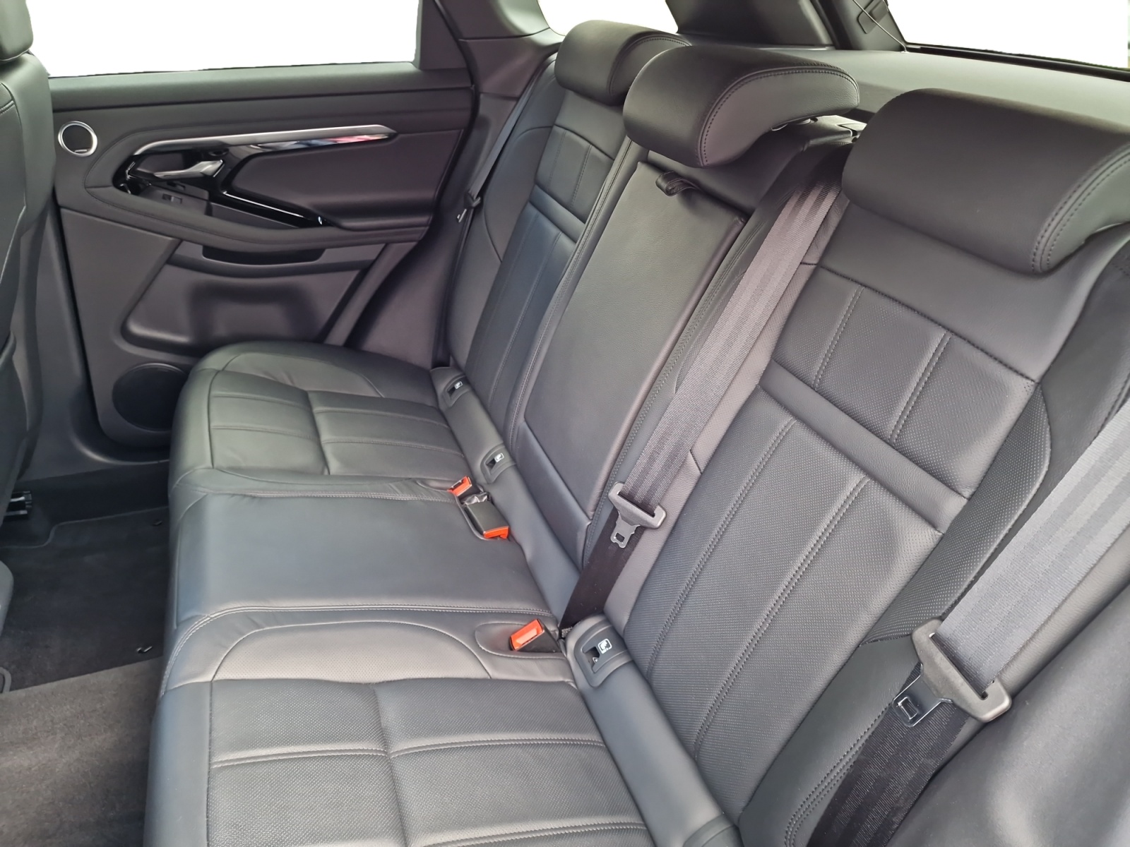 LAND ROVER Range Rover Evoque R-Dynamic P 200 SE BLACK EDITION-image-19