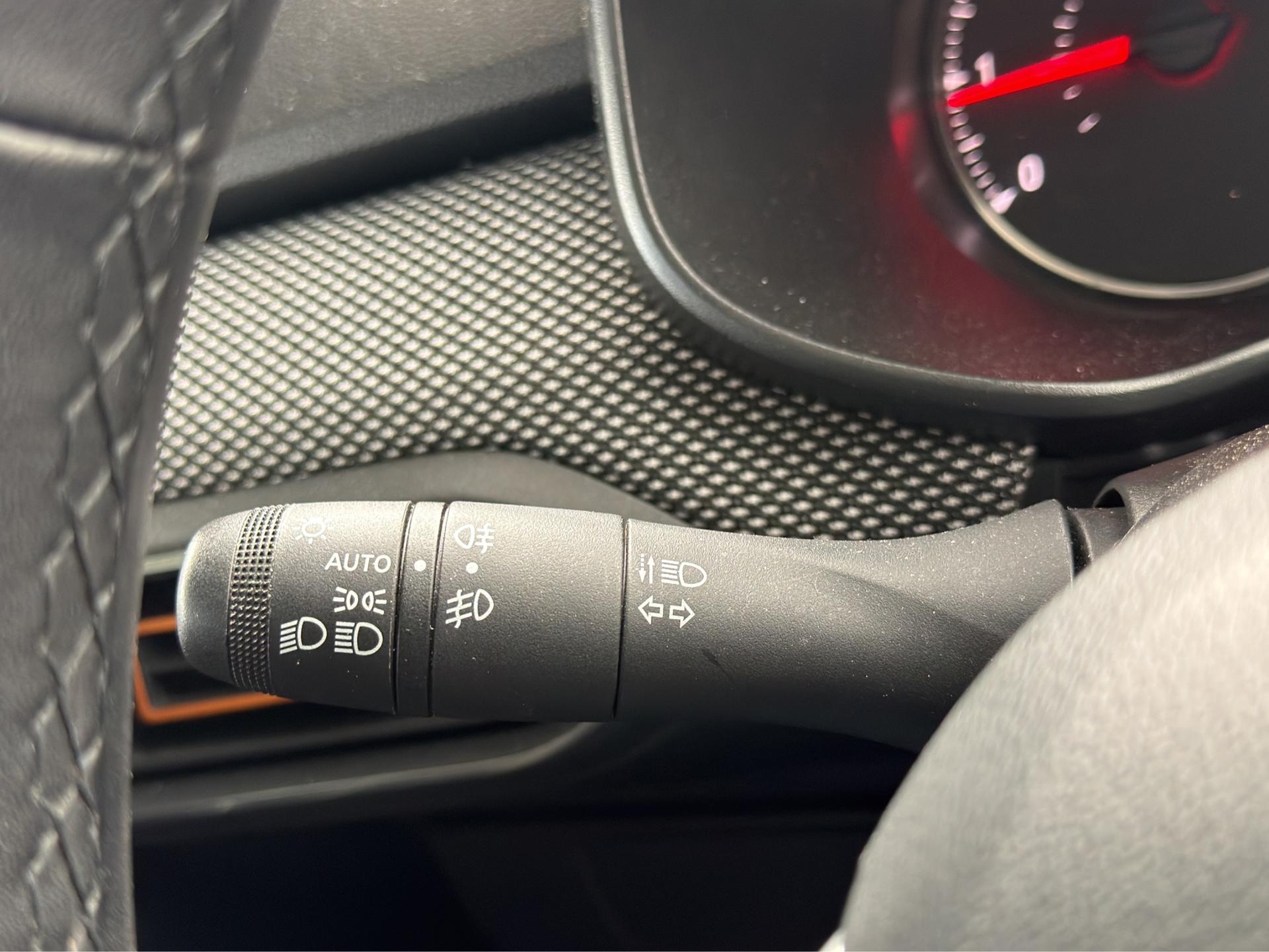 DACIA Sandero Stepway TCe 90 Comfort CVT-image-26