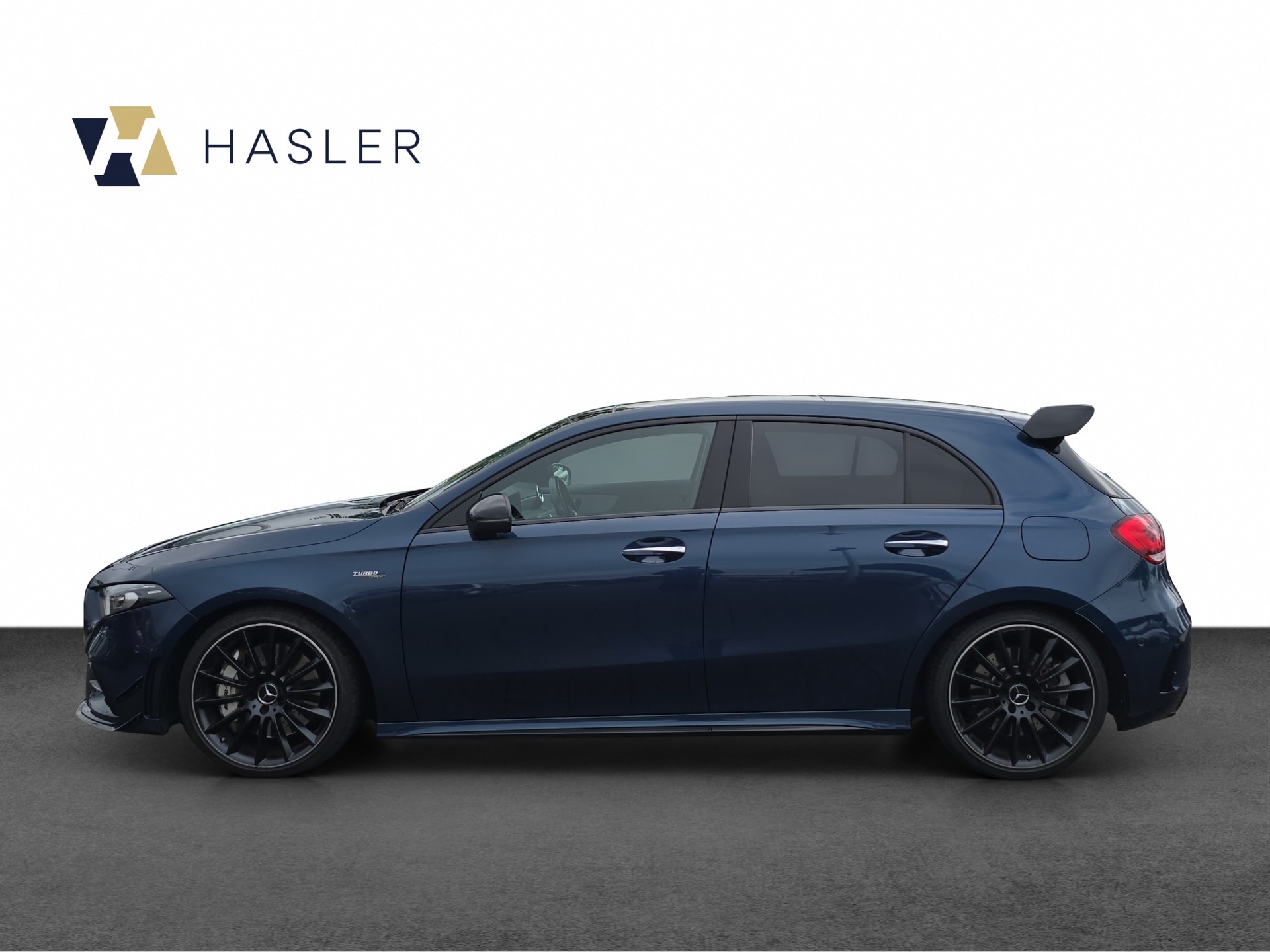 MERCEDES-BENZ A 35 AMG 4Matic Speedshift-showroom-element-2