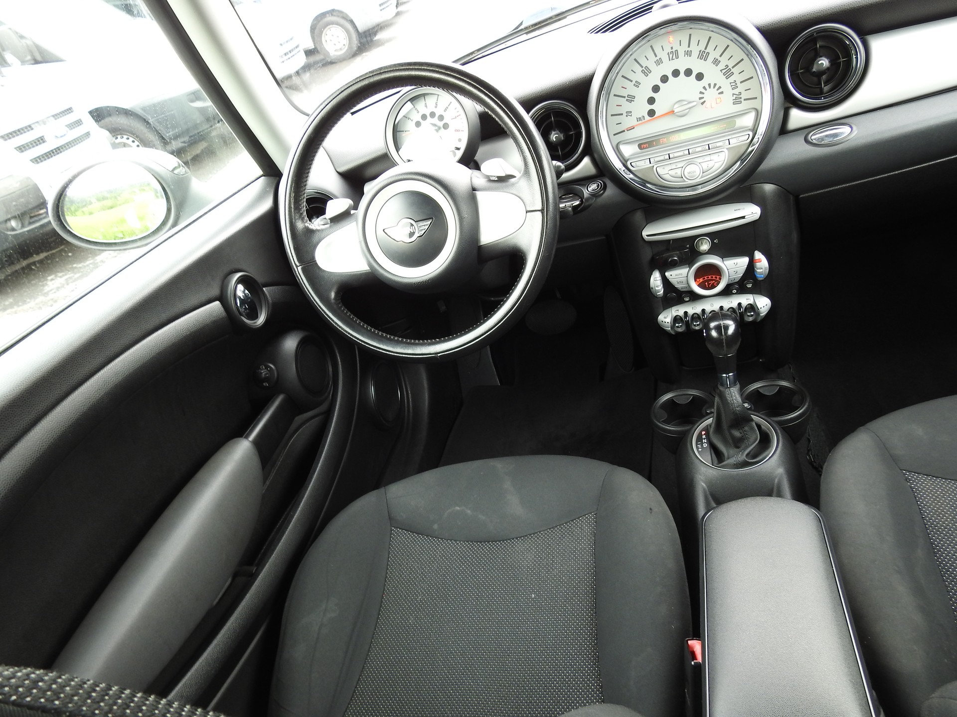 MINI Cooper-image-18