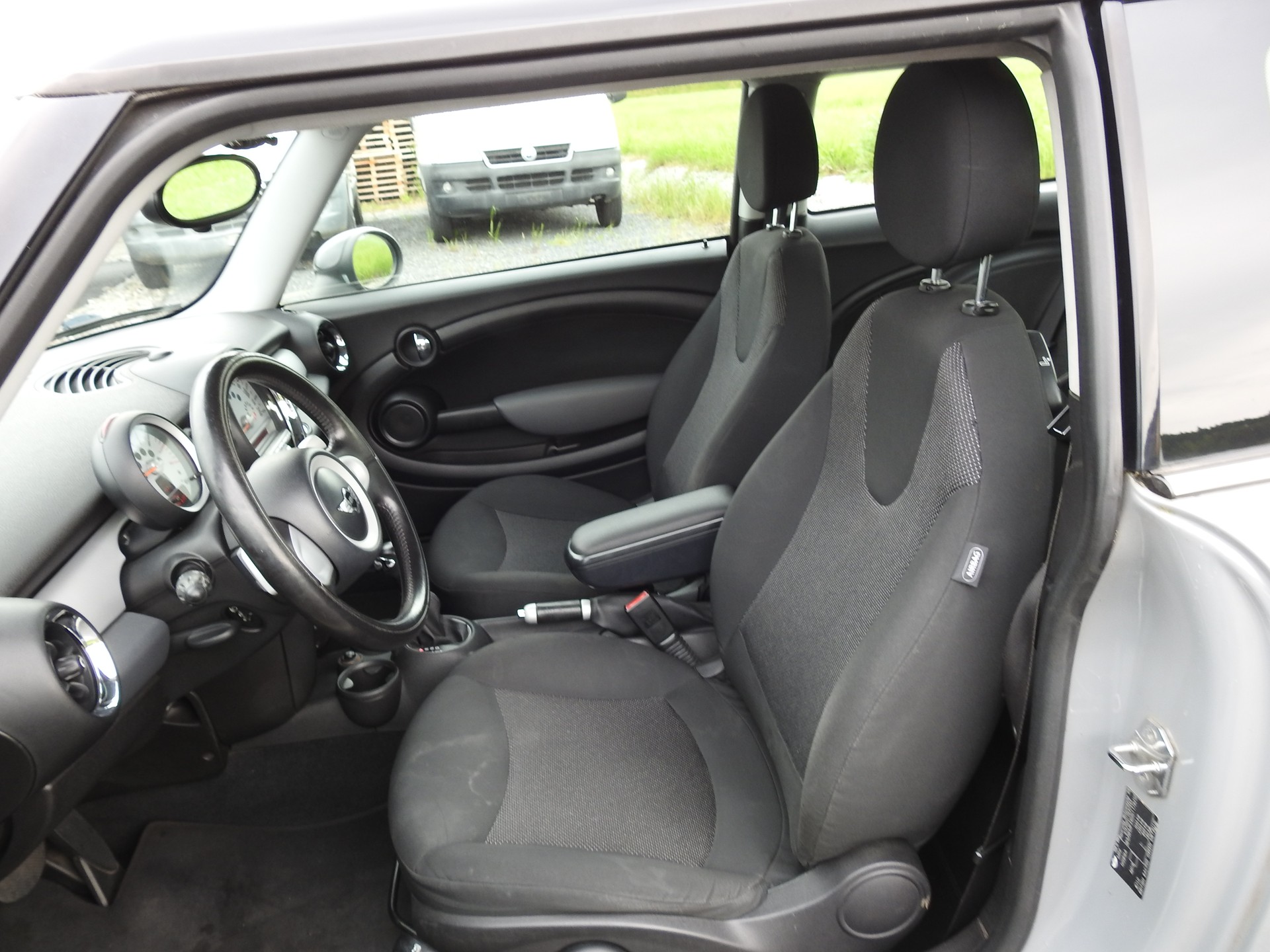 MINI Cooper-image-13