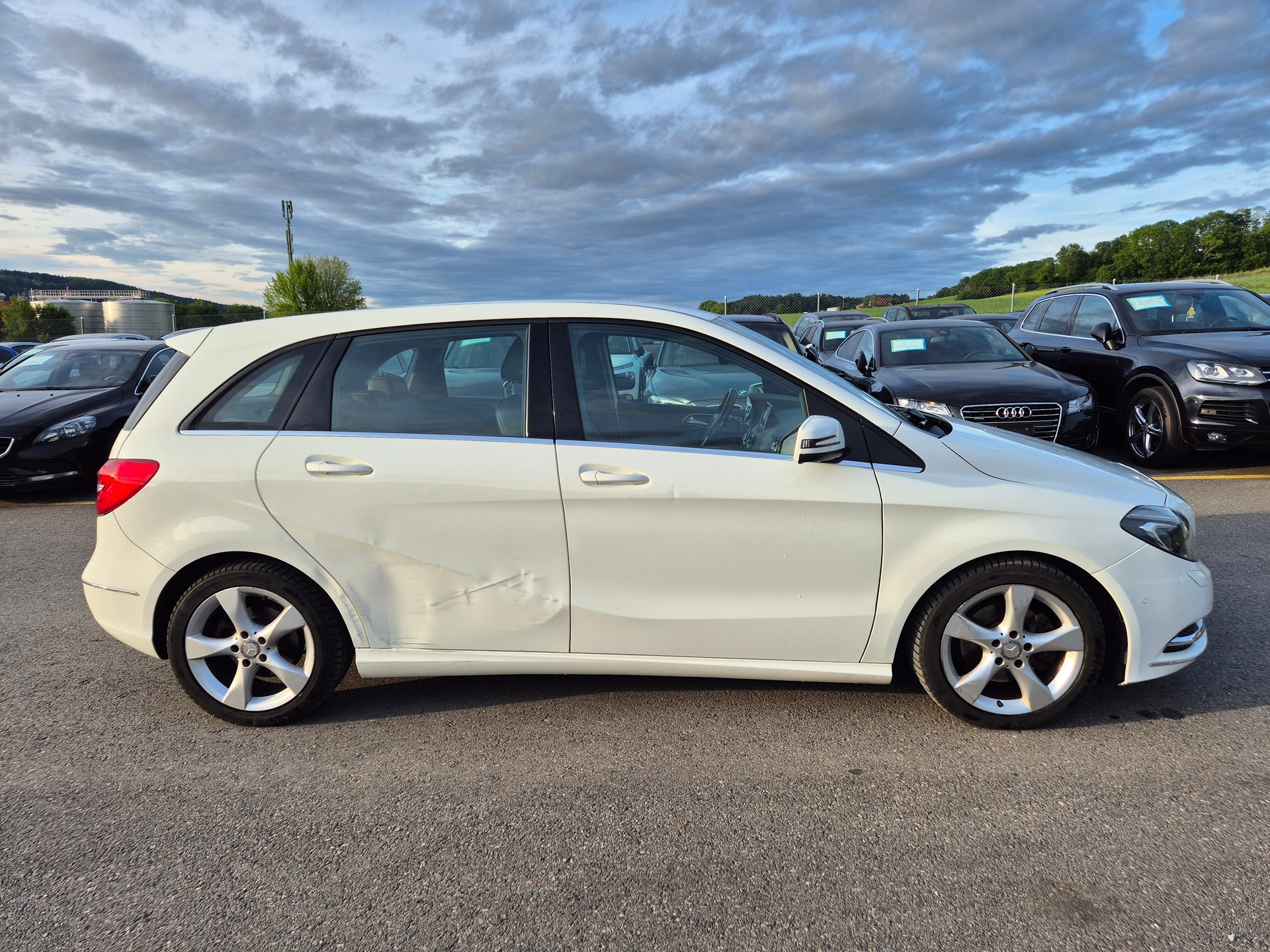MERCEDES-BENZ B 180 CDI-image-8