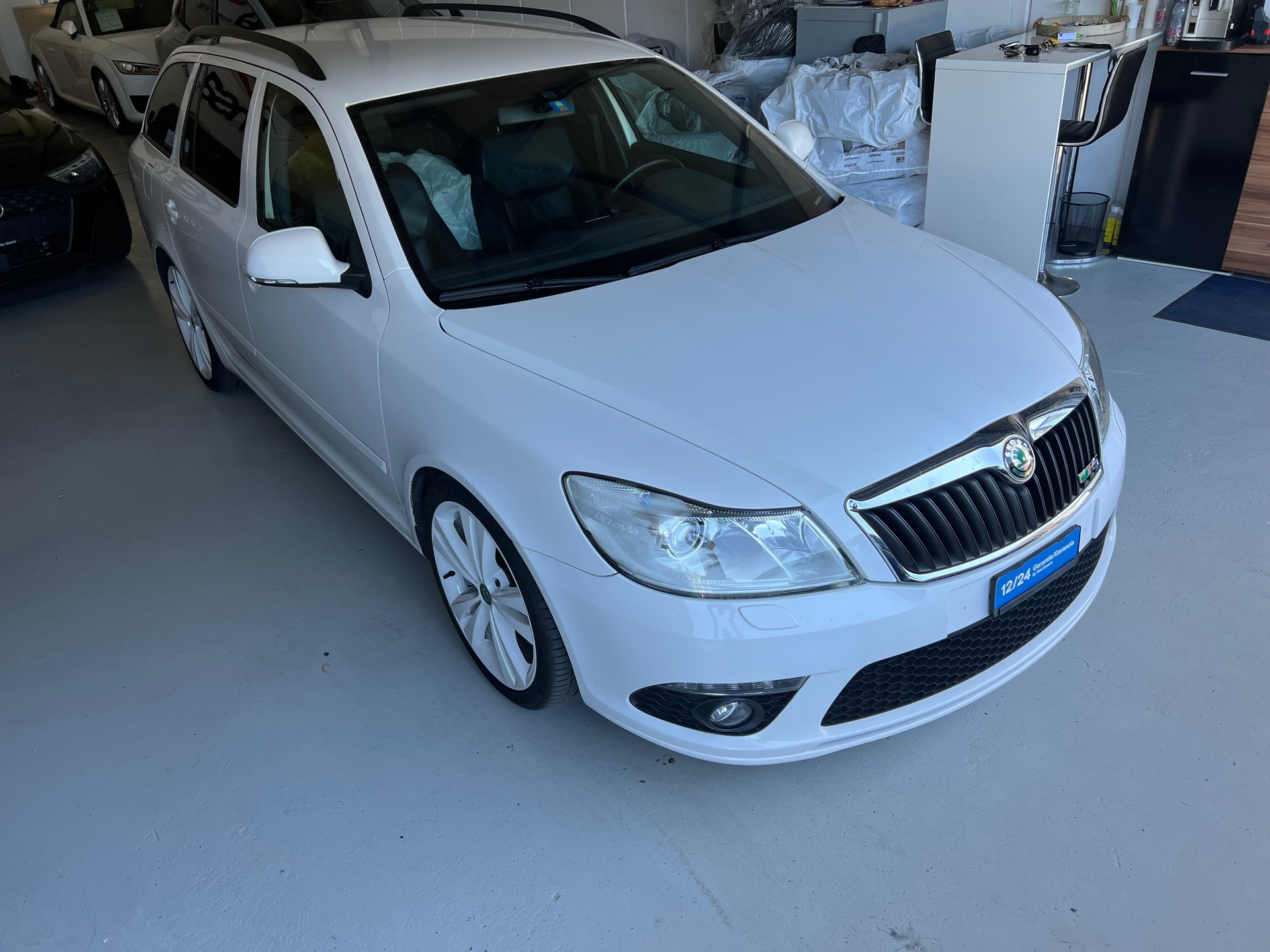 SKODA Octavia Combi 2.0 TSI RS DSG *** Navigation * Leder * 8 fachbereift * mit frisch ab MFK * 1 Jahr Garantie möglich ***-image-7