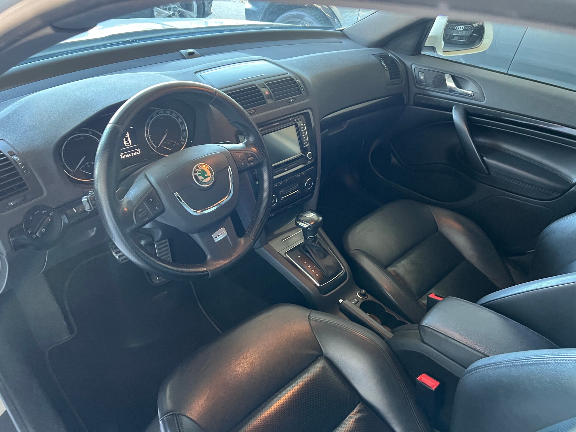 SKODA Octavia Combi 2.0 TSI RS DSG *** Navigation * Leder * 8 fachbereift * mit frisch ab MFK * 1 Jahr Garantie möglich ***-image-10