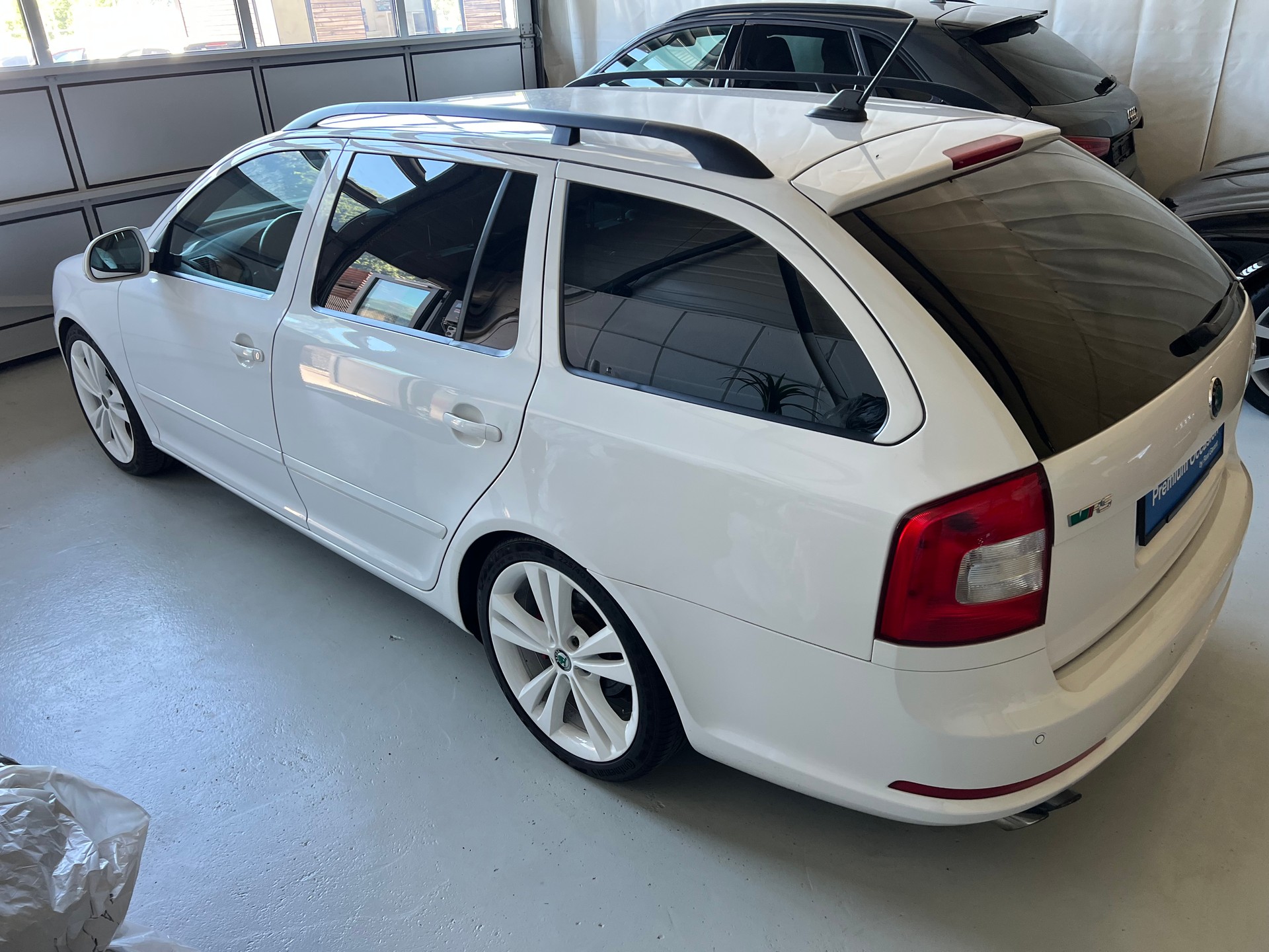 SKODA Octavia Combi 2.0 TSI RS DSG *** Navigation * Leder * 8 fachbereift * mit frisch ab MFK * 1 Jahr Garantie möglich ***-image-4